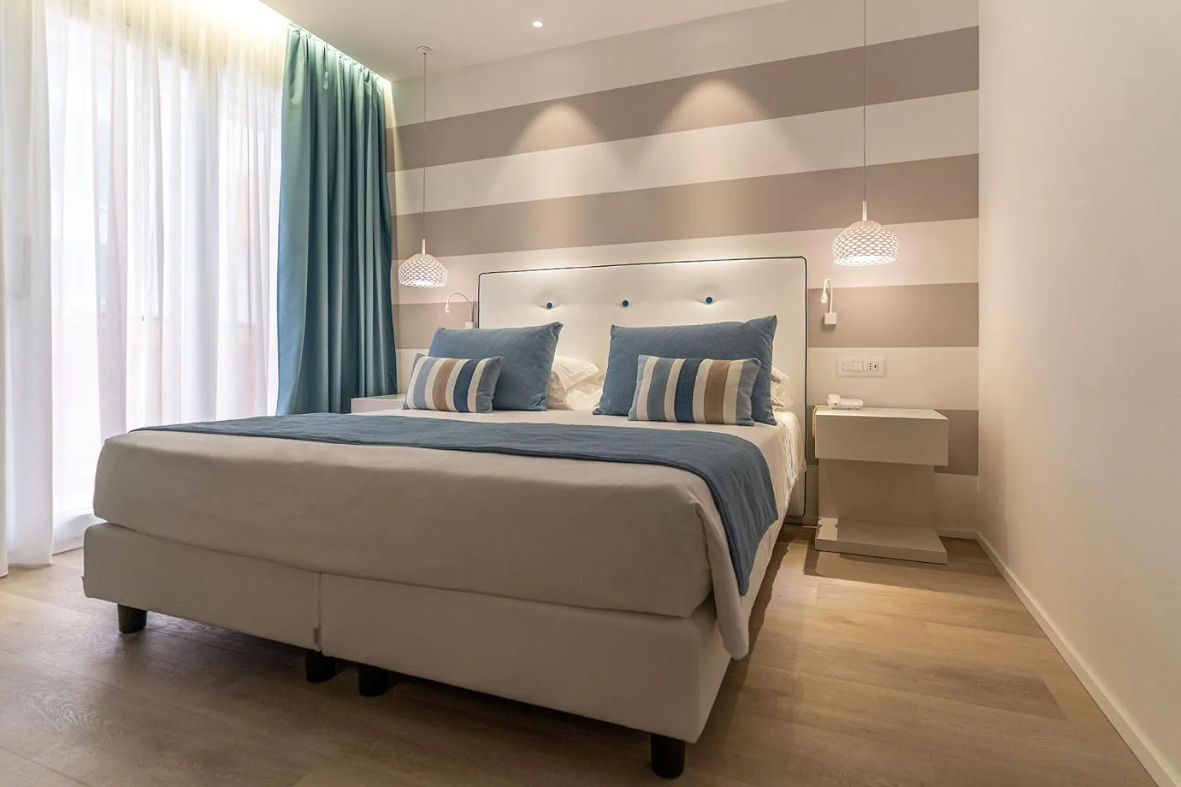 Bedroom, Bed in Hotel Orient & Pacific