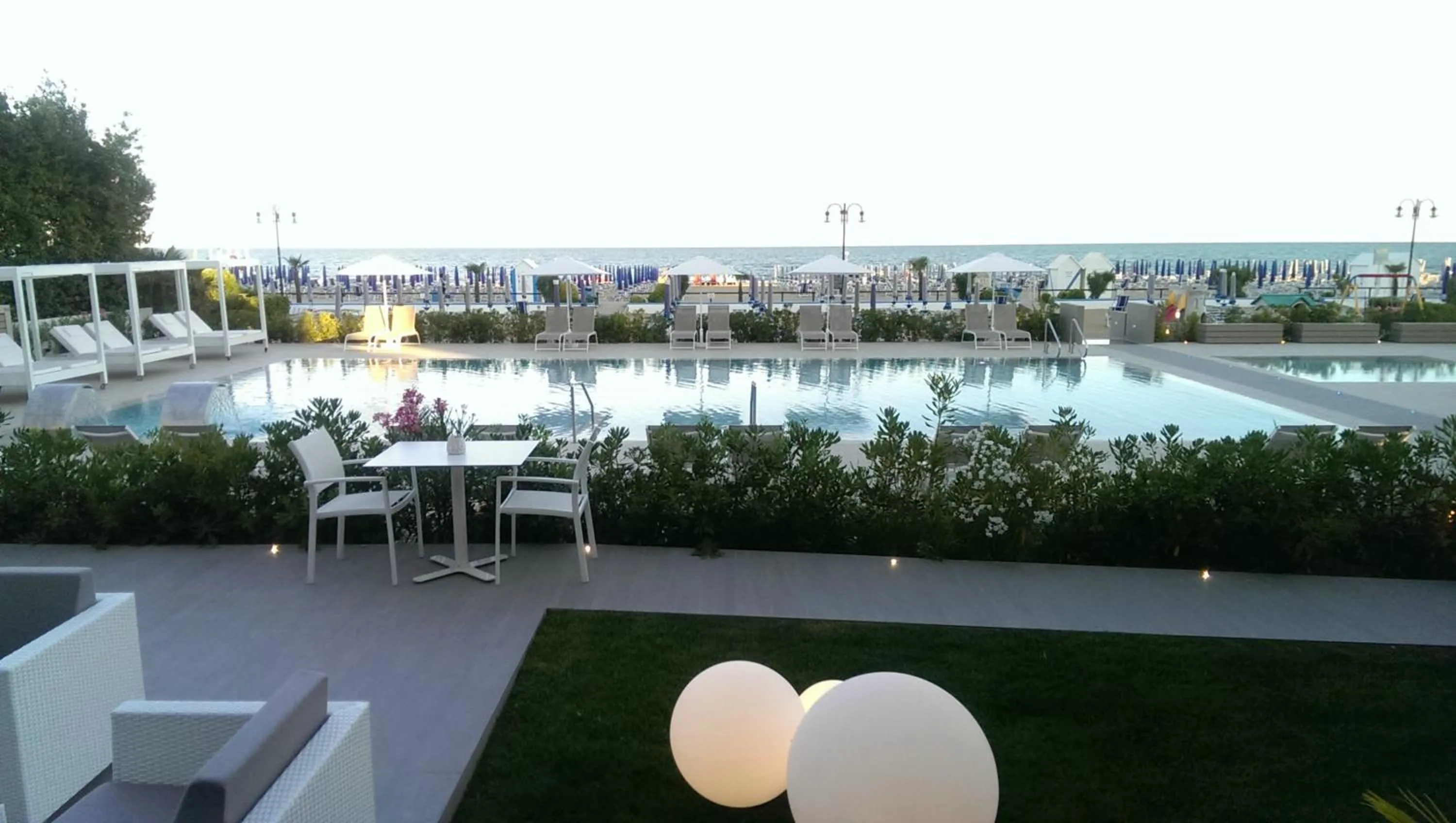 Beach in Hotel Orient & Pacific