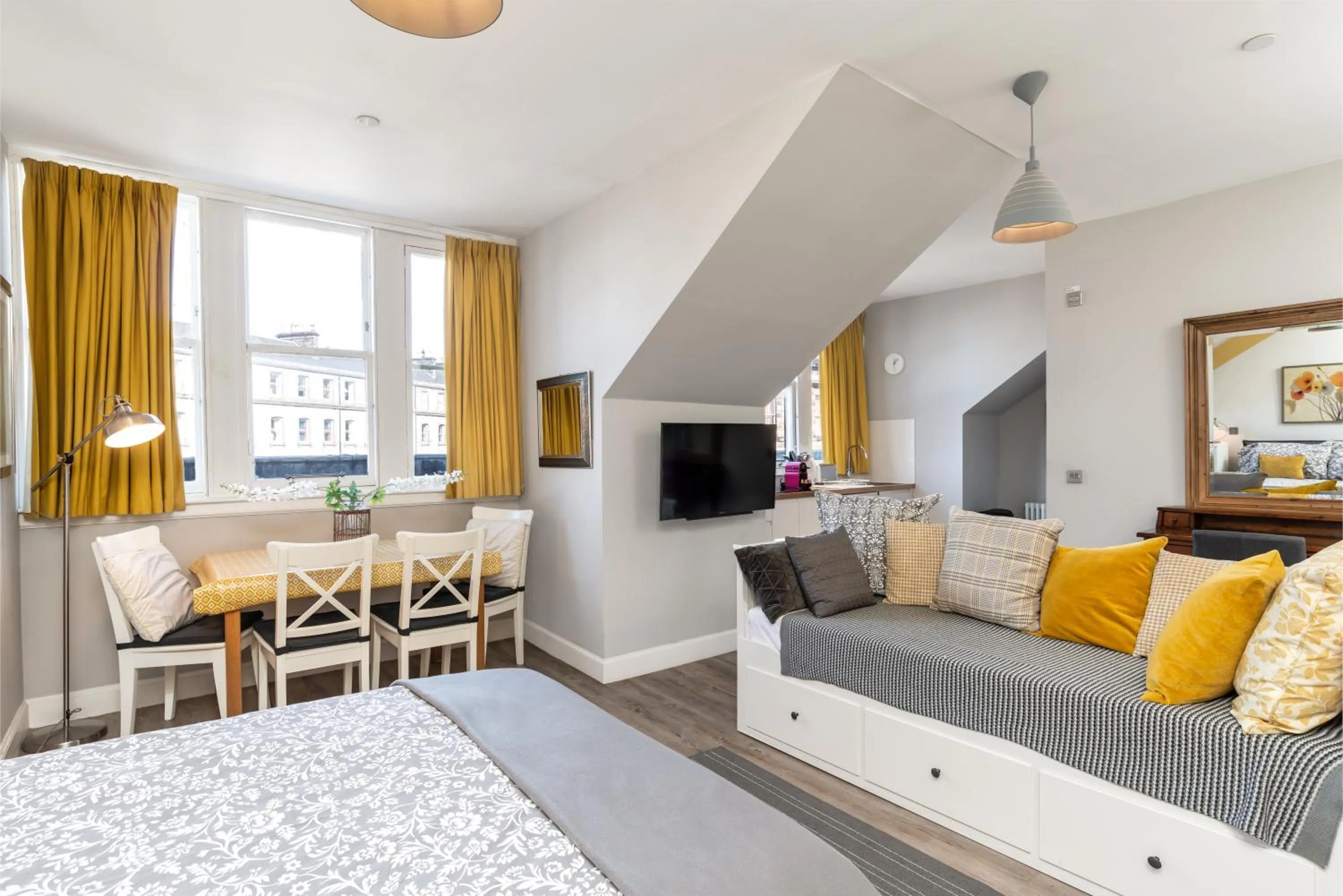 Photo of the whole room in Haymarket Apartments