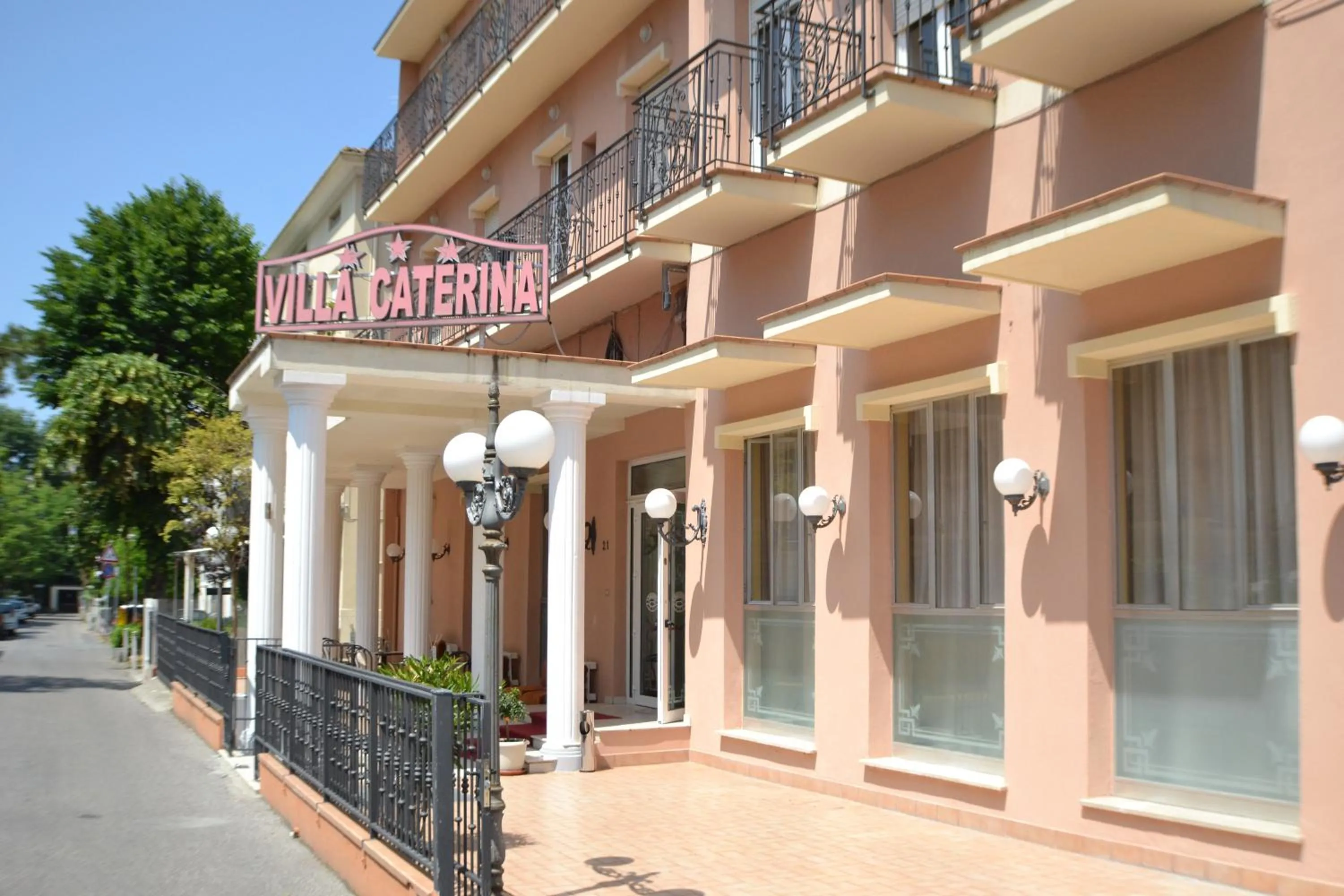 Facade/entrance in Hotel Villa Caterina