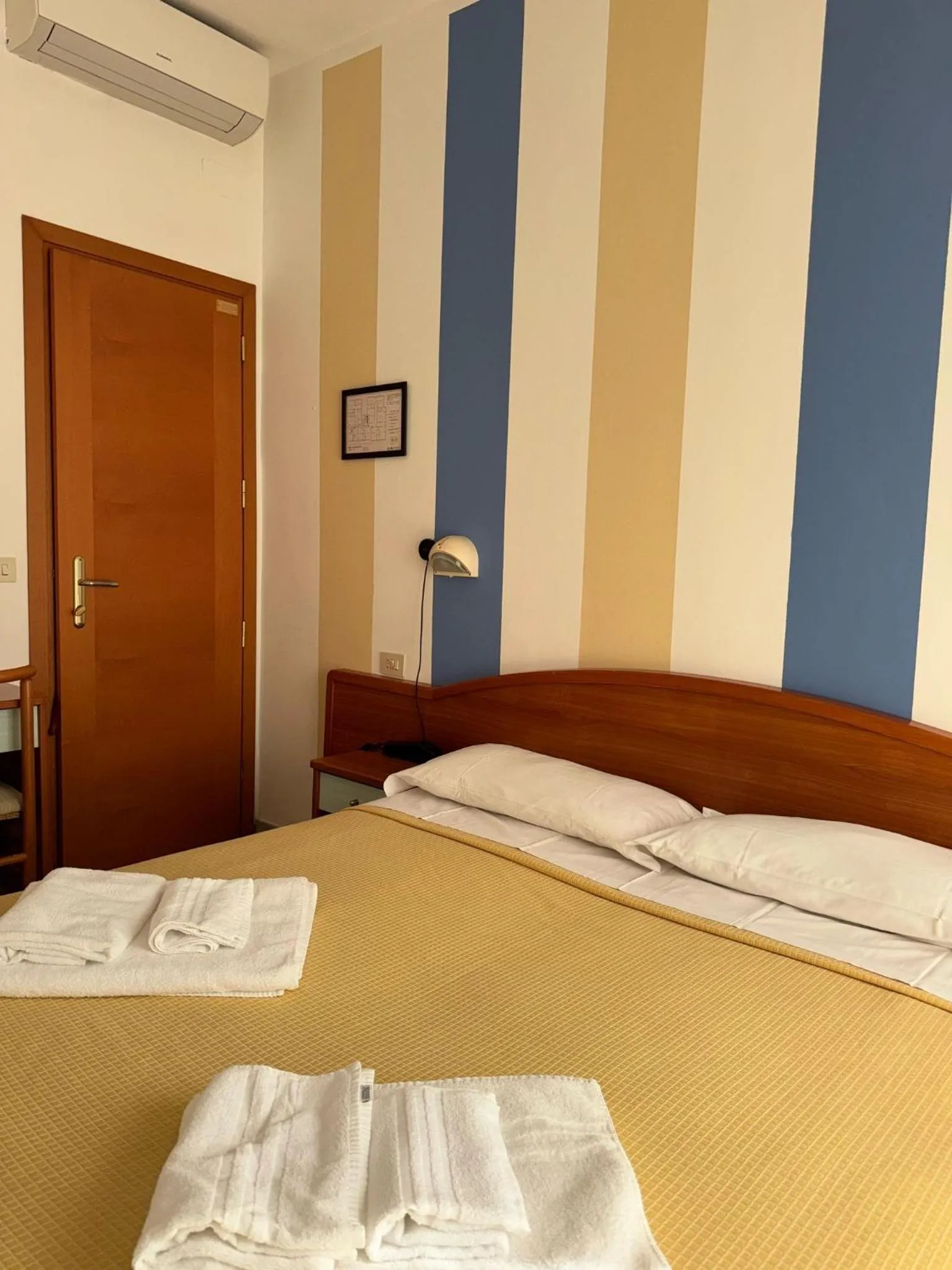 Bed in Hotel Villa Caterina
