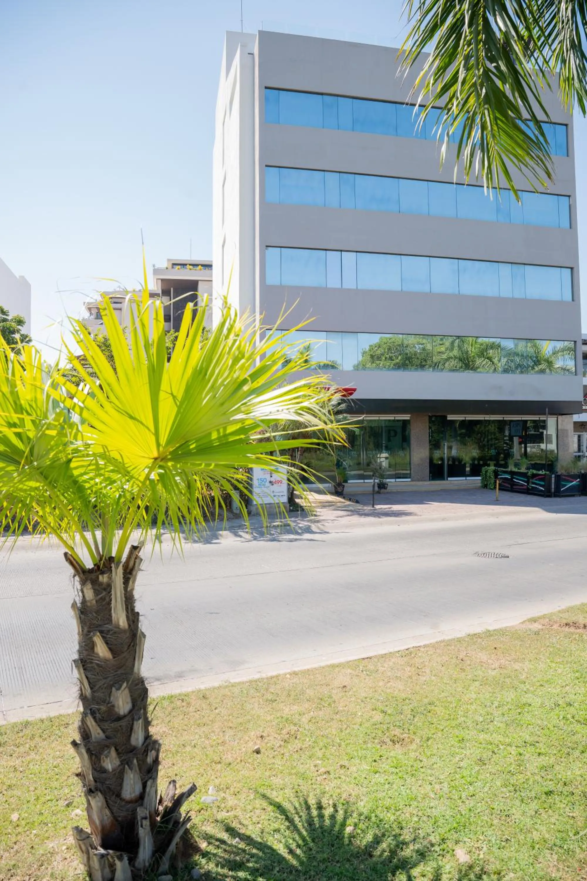 Property building in Vallarta Live Hotel