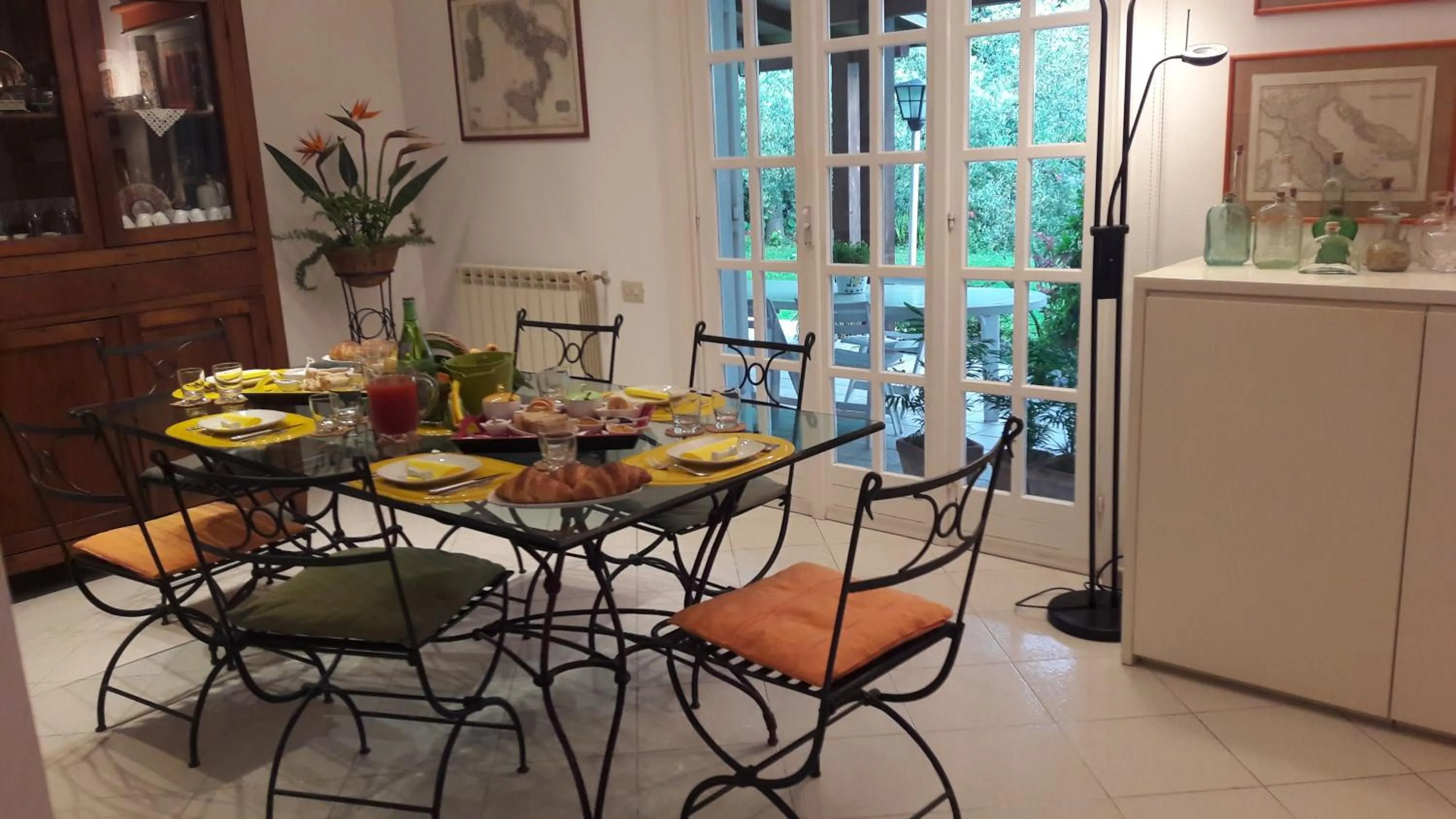 Breakfast in B&B Villa Ada