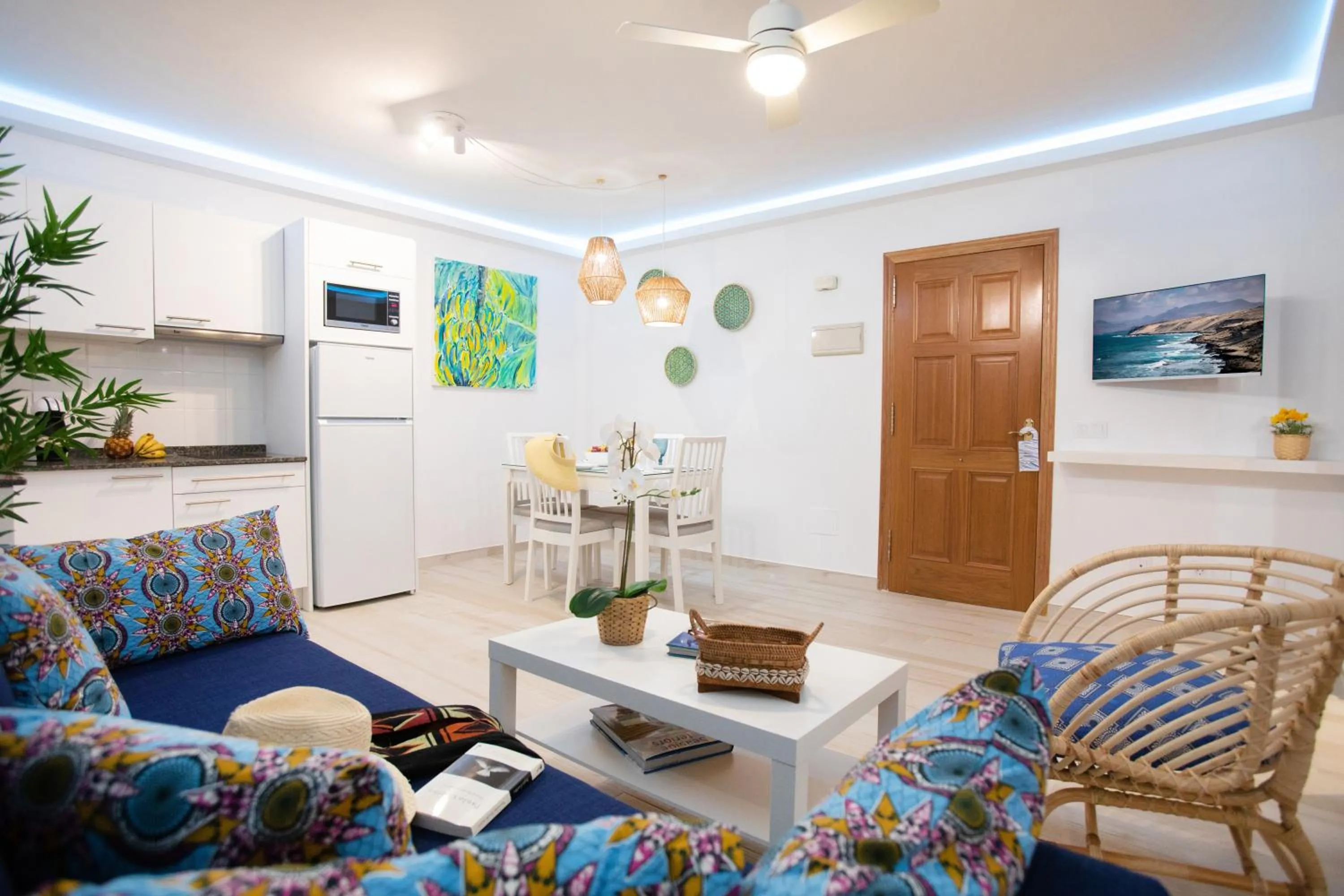 TV and multimedia in ALTAVISTA APARTAHOTEL-Adults Only over 14