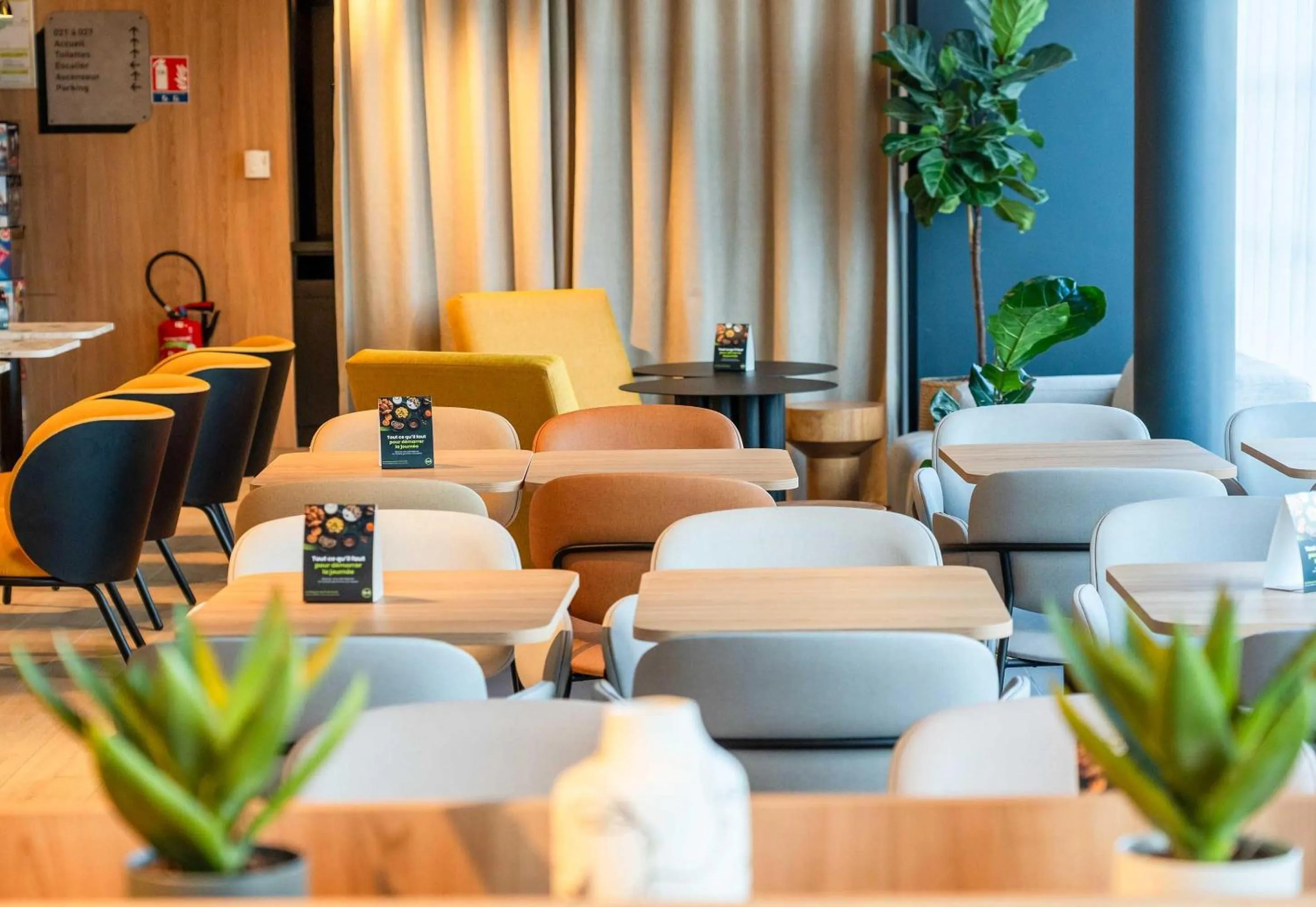 Restaurant/places to eat in B&B HOTEL Paris Italie Porte de Choisy