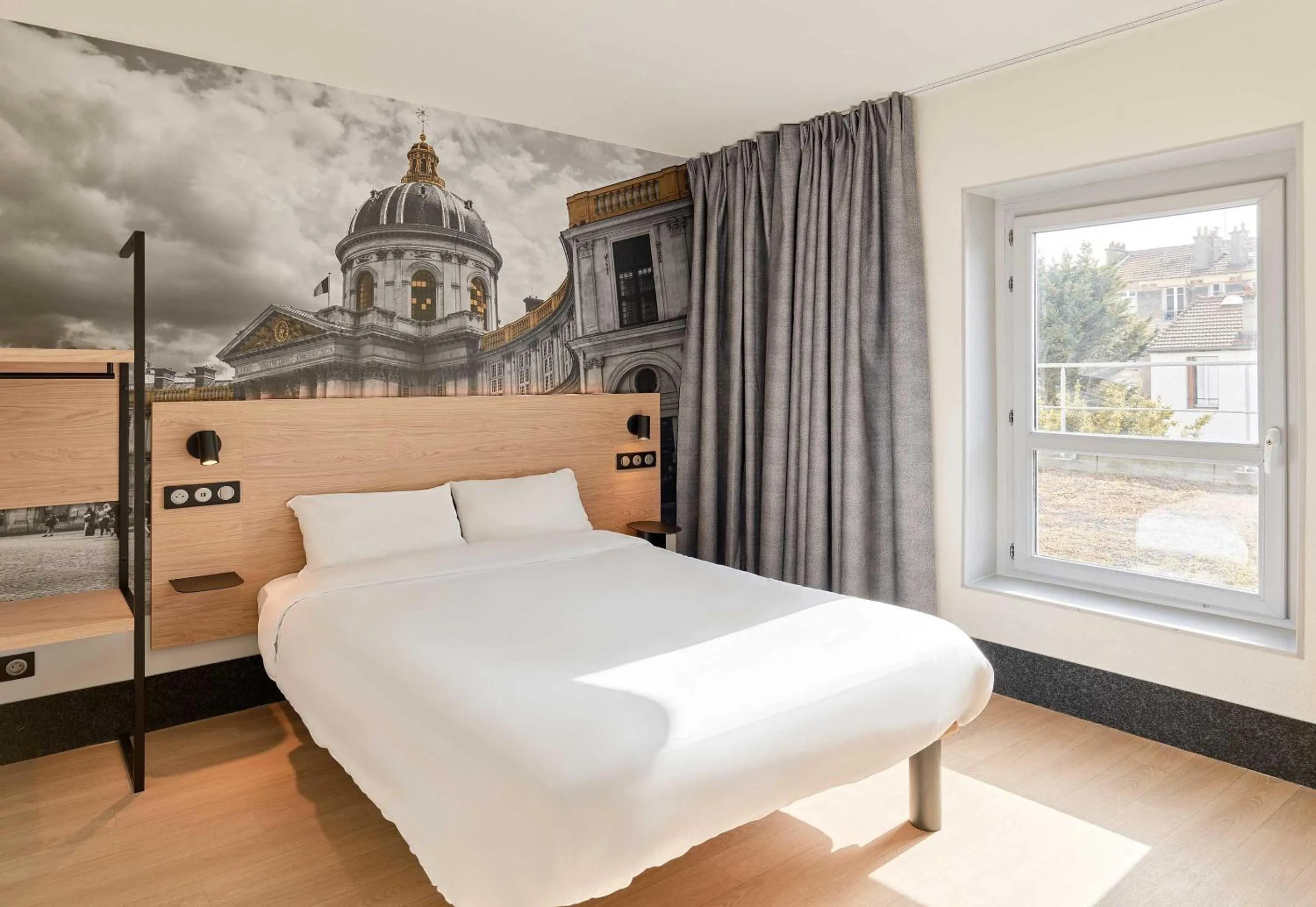 Photo of the whole room, Bed in B&B HOTEL Paris Italie Porte de Choisy