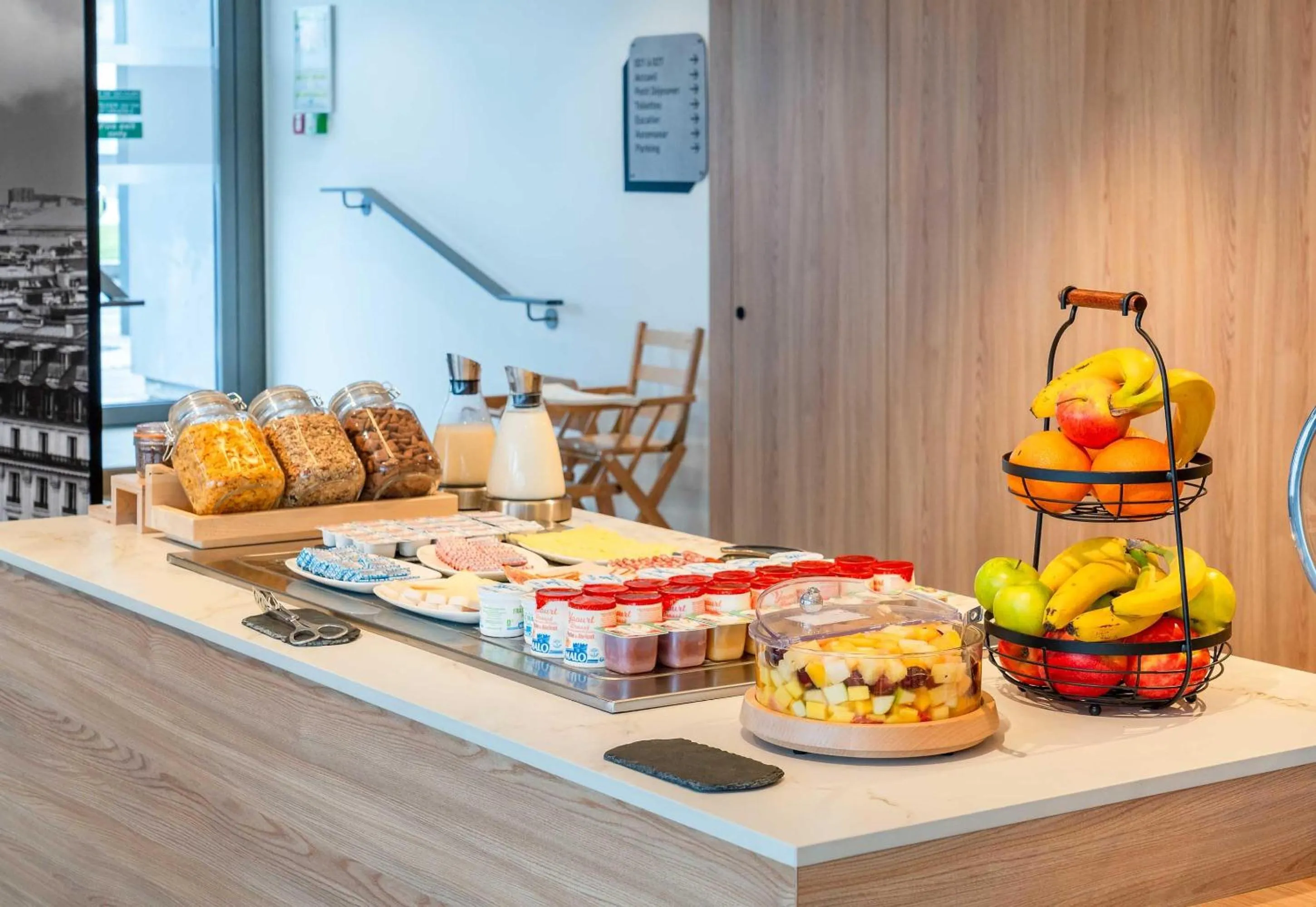 Restaurant/places to eat in B&B HOTEL Paris Italie Porte de Choisy