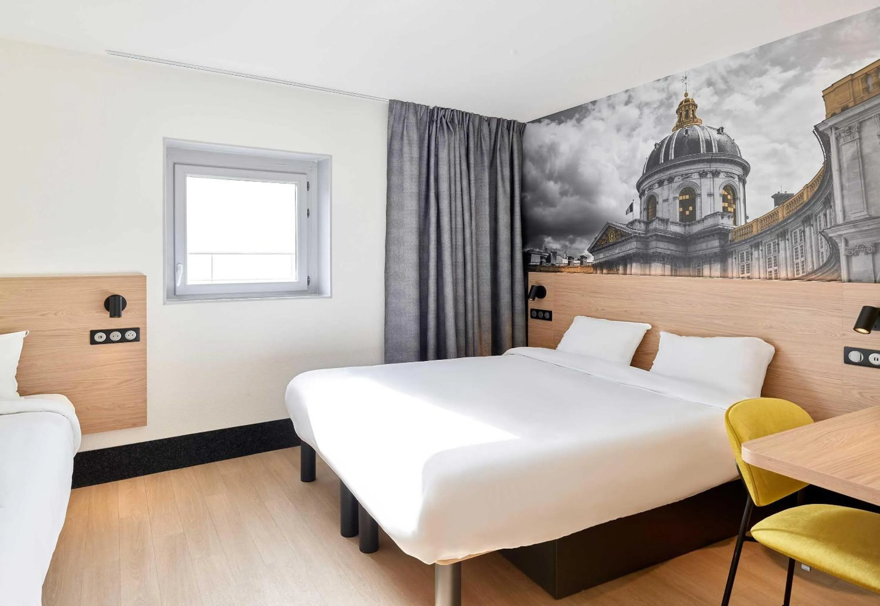 Photo of the whole room, Bed in B&B HOTEL Paris Italie Porte de Choisy