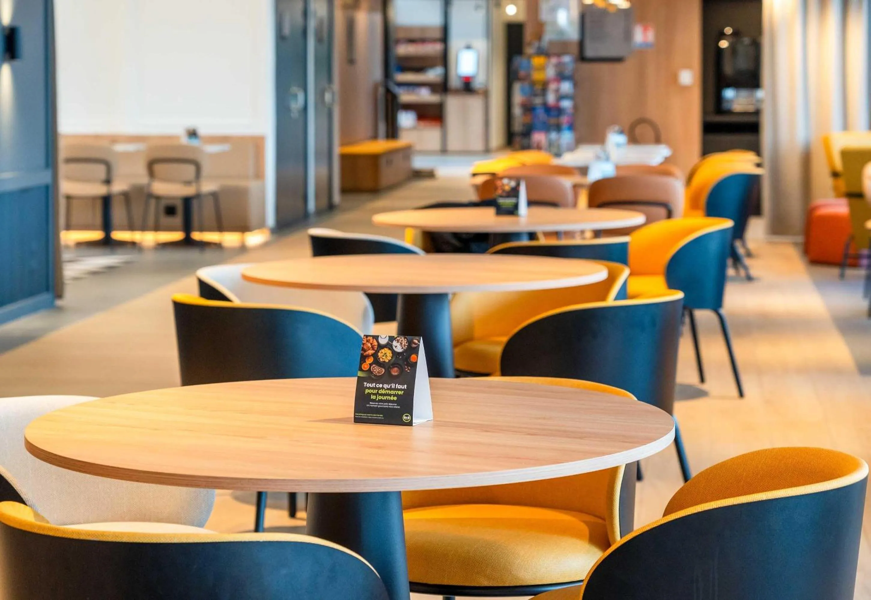 Restaurant/places to eat in B&B HOTEL Paris Italie Porte de Choisy