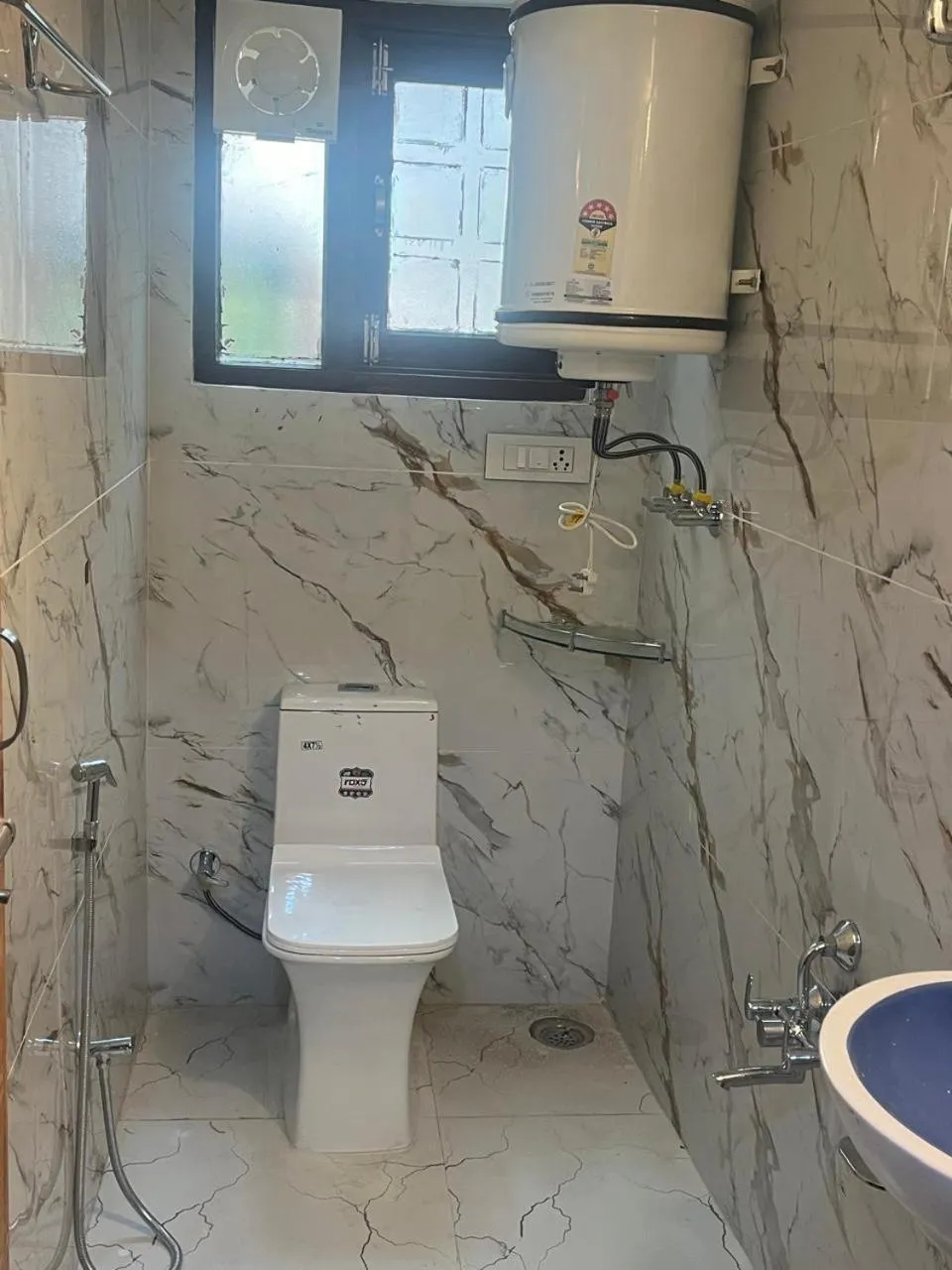 Toilet in Al Mubeen home stay