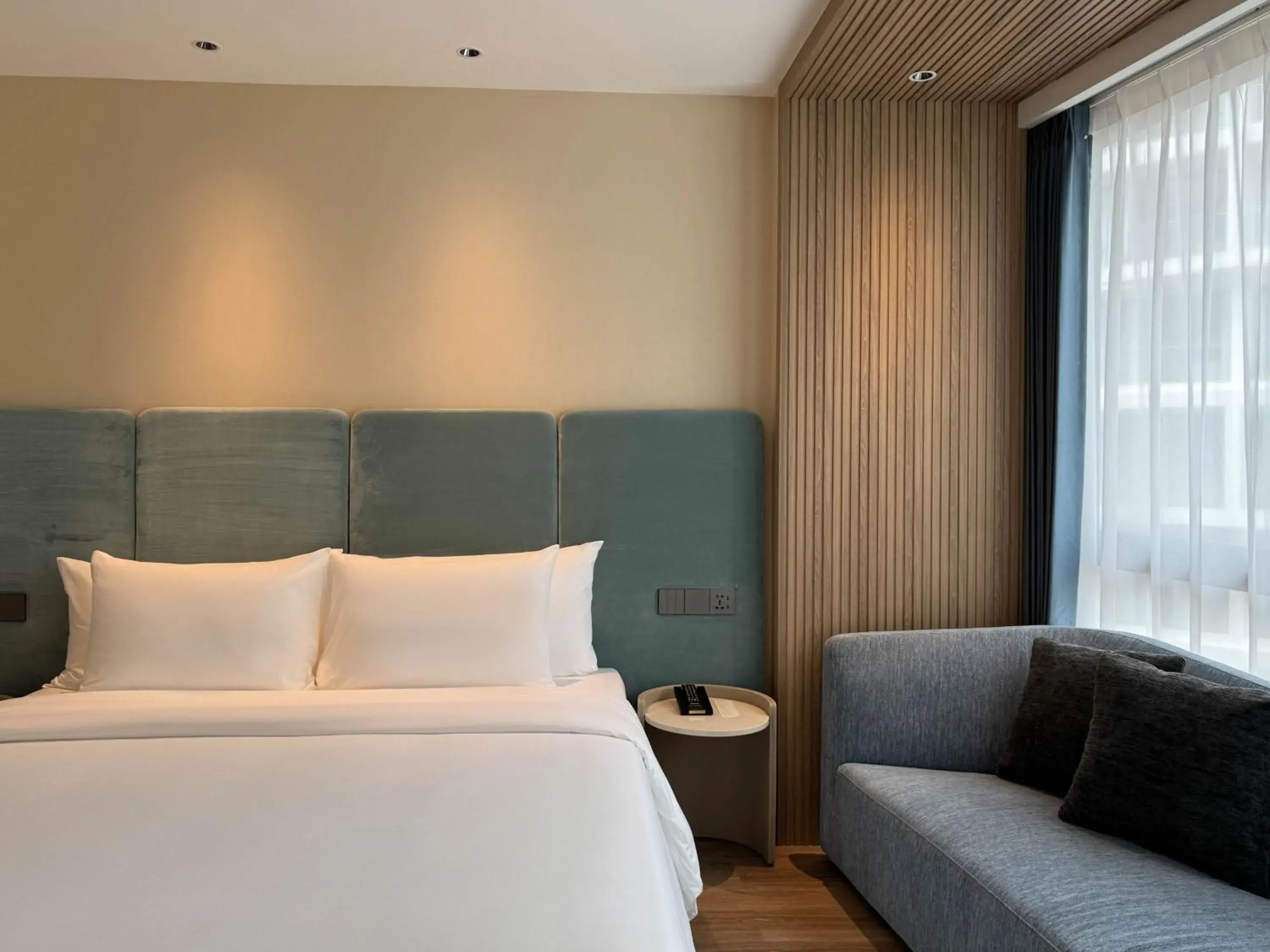 Standard King Room in Laya Suites and Residences Standard King Room in Laya Suites and Residences