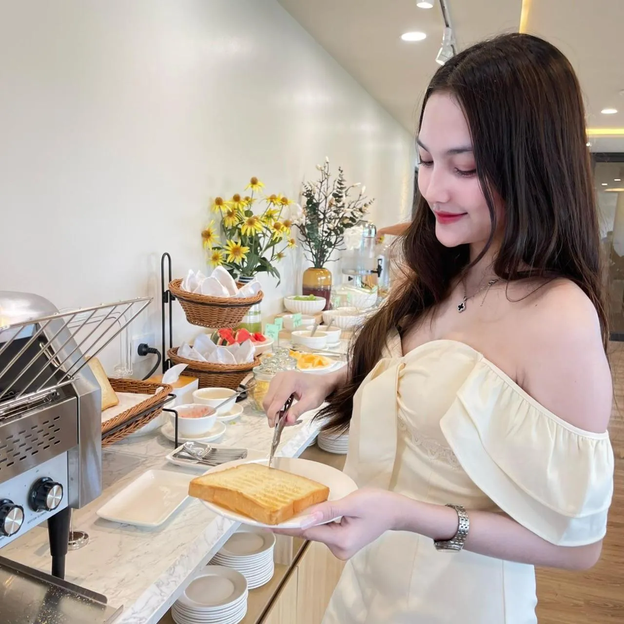 Restaurant/places to eat in G9 HOTEL Kanchanaburi