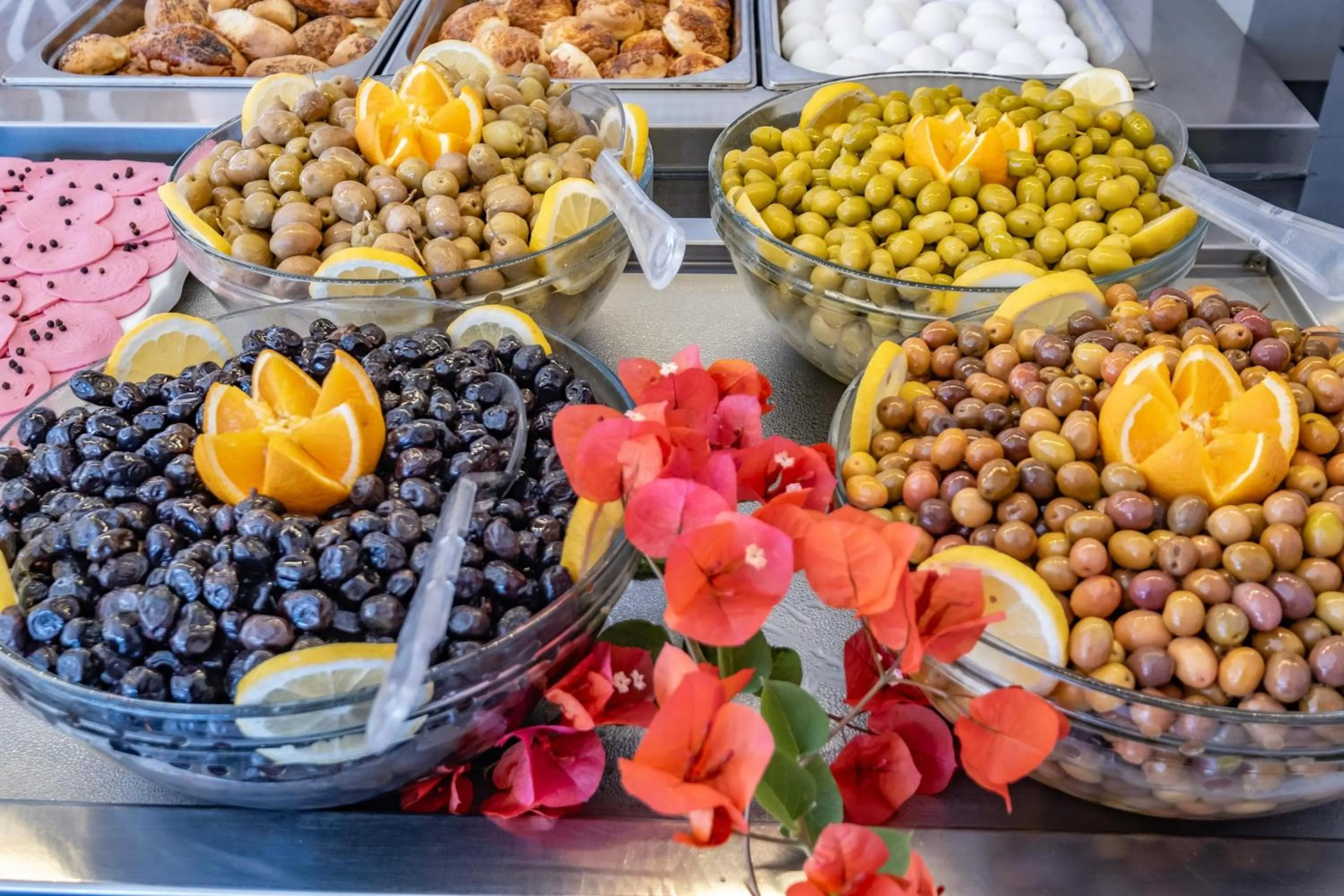 Buffet breakfast in Paloma Family Club