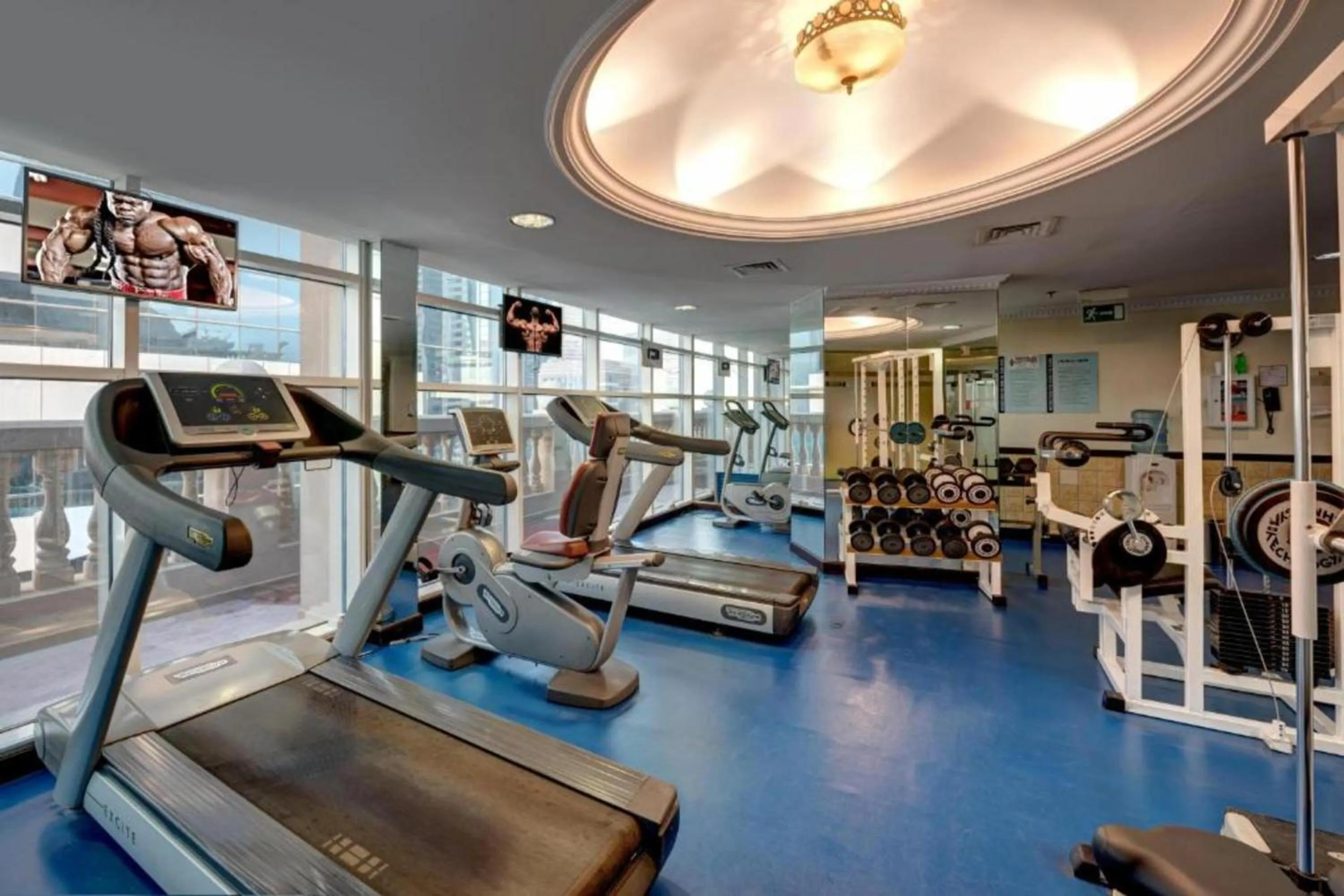Fitness centre/facilities in Emirates Grand Hotel Opposite DIFC