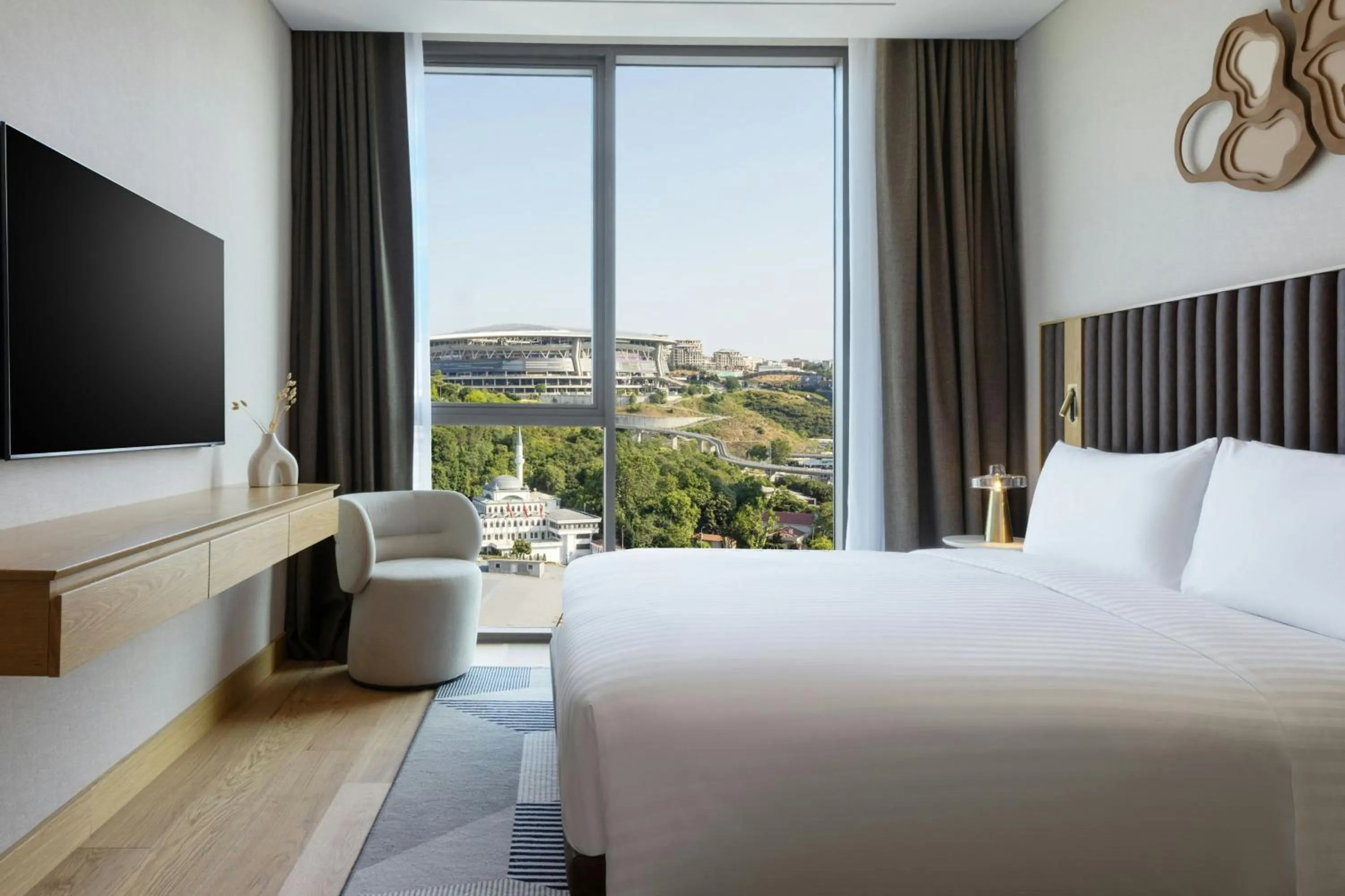 Bedroom, Bed in Marriott Executive Apartments Istanbul Investvadi