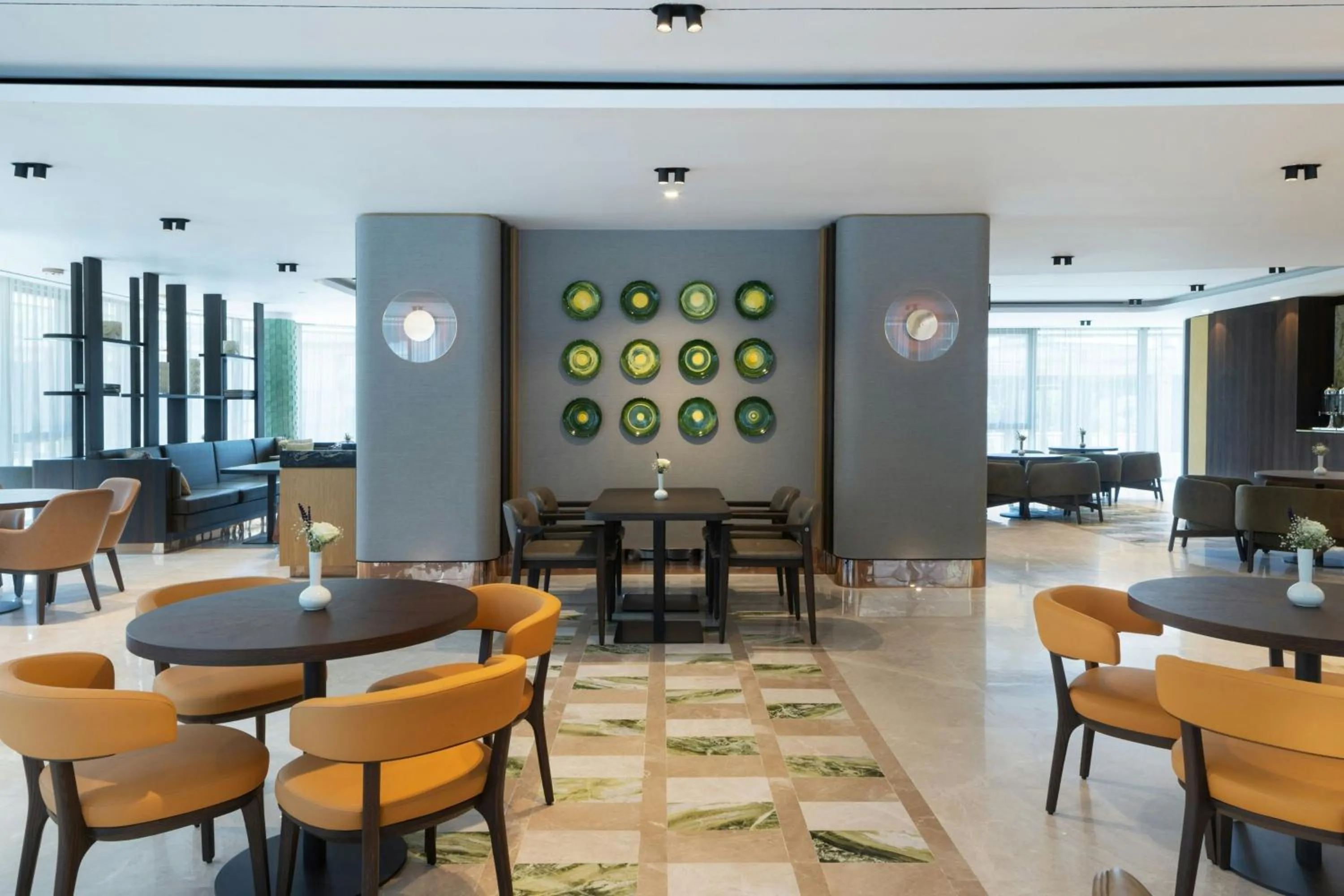 Restaurant/places to eat in Marriott Executive Apartments Istanbul Investvadi