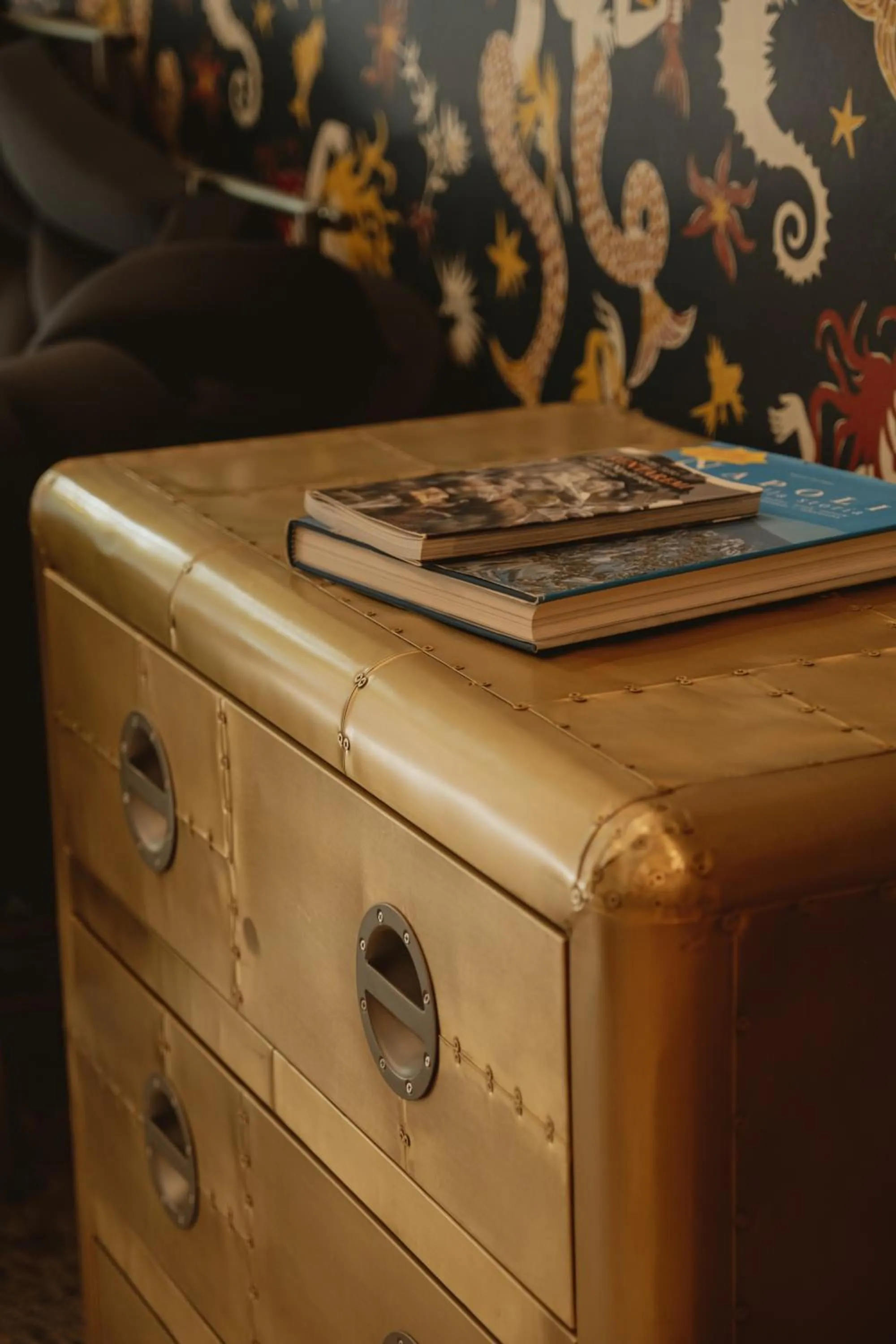 Decorative detail in Palazzo Sebeto