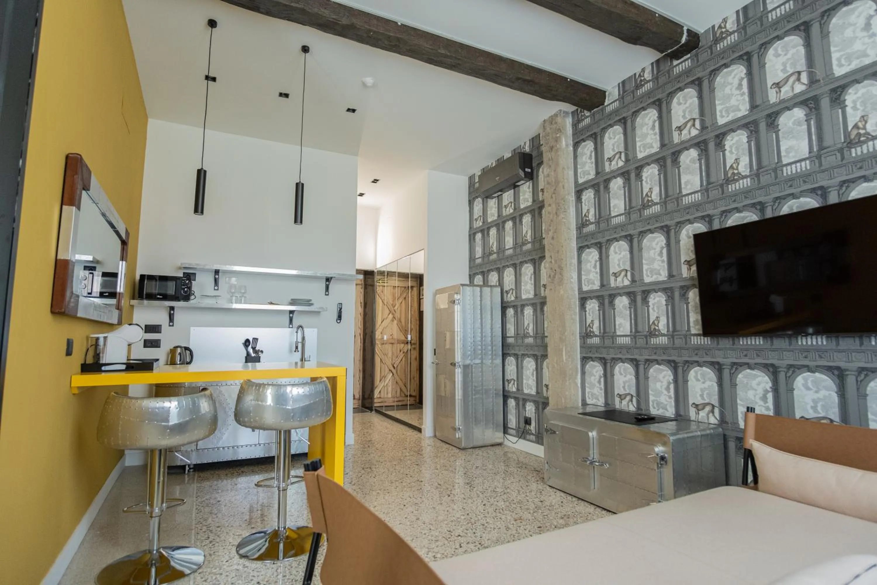 TV and multimedia, Bed in Palazzo Sebeto