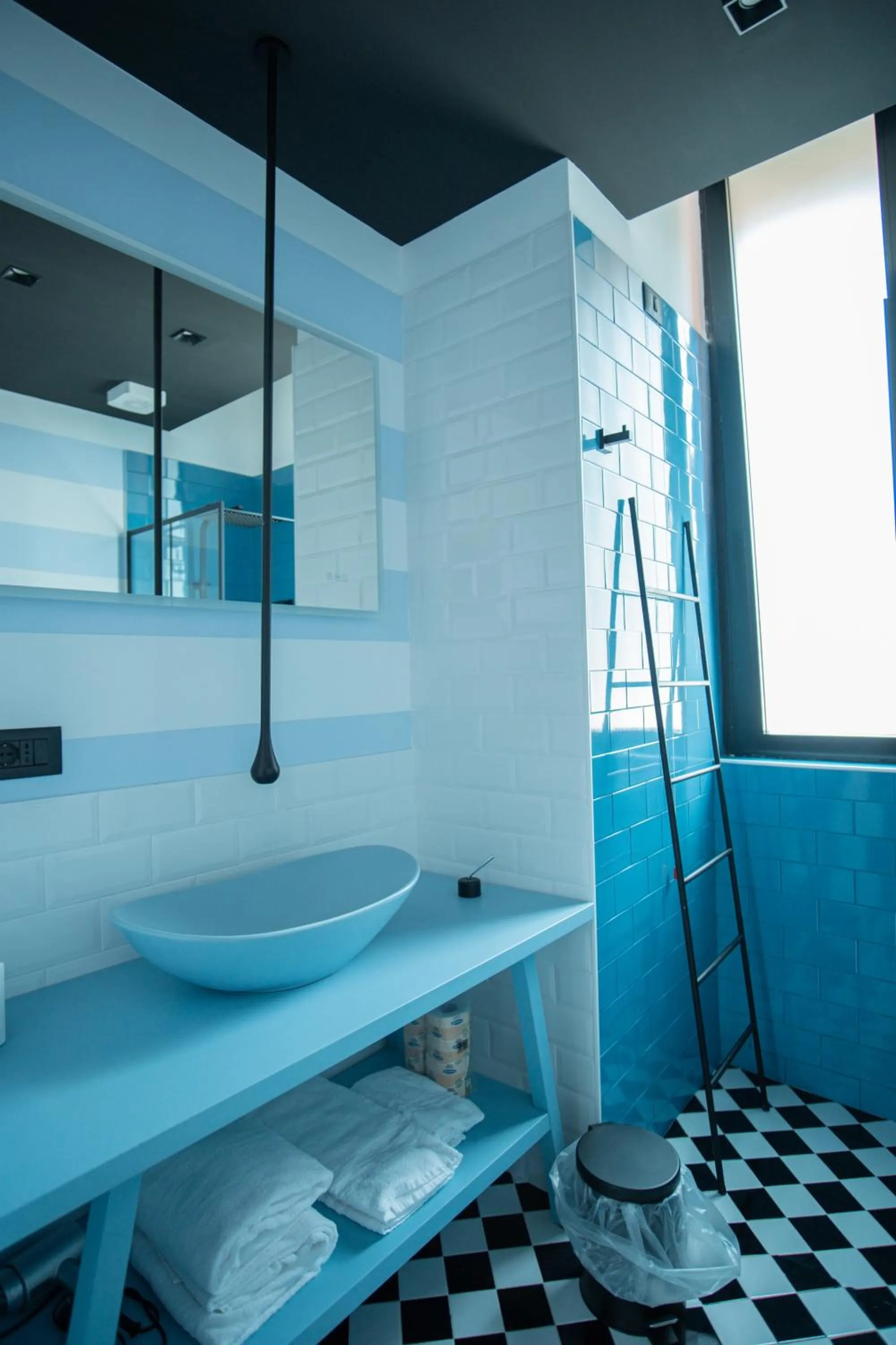 Shower in Palazzo Sebeto