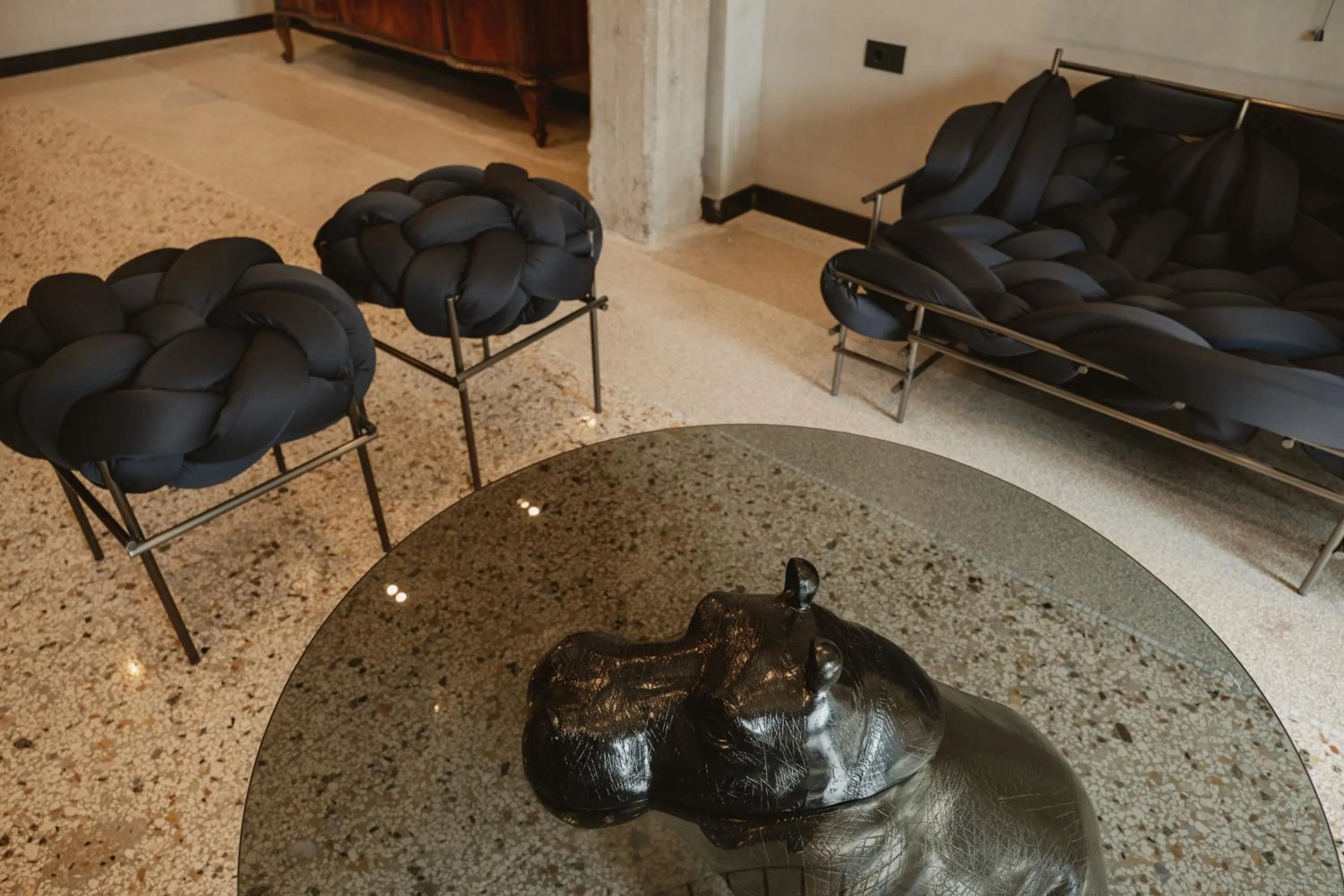 Communal lounge/ TV room in Palazzo Sebeto