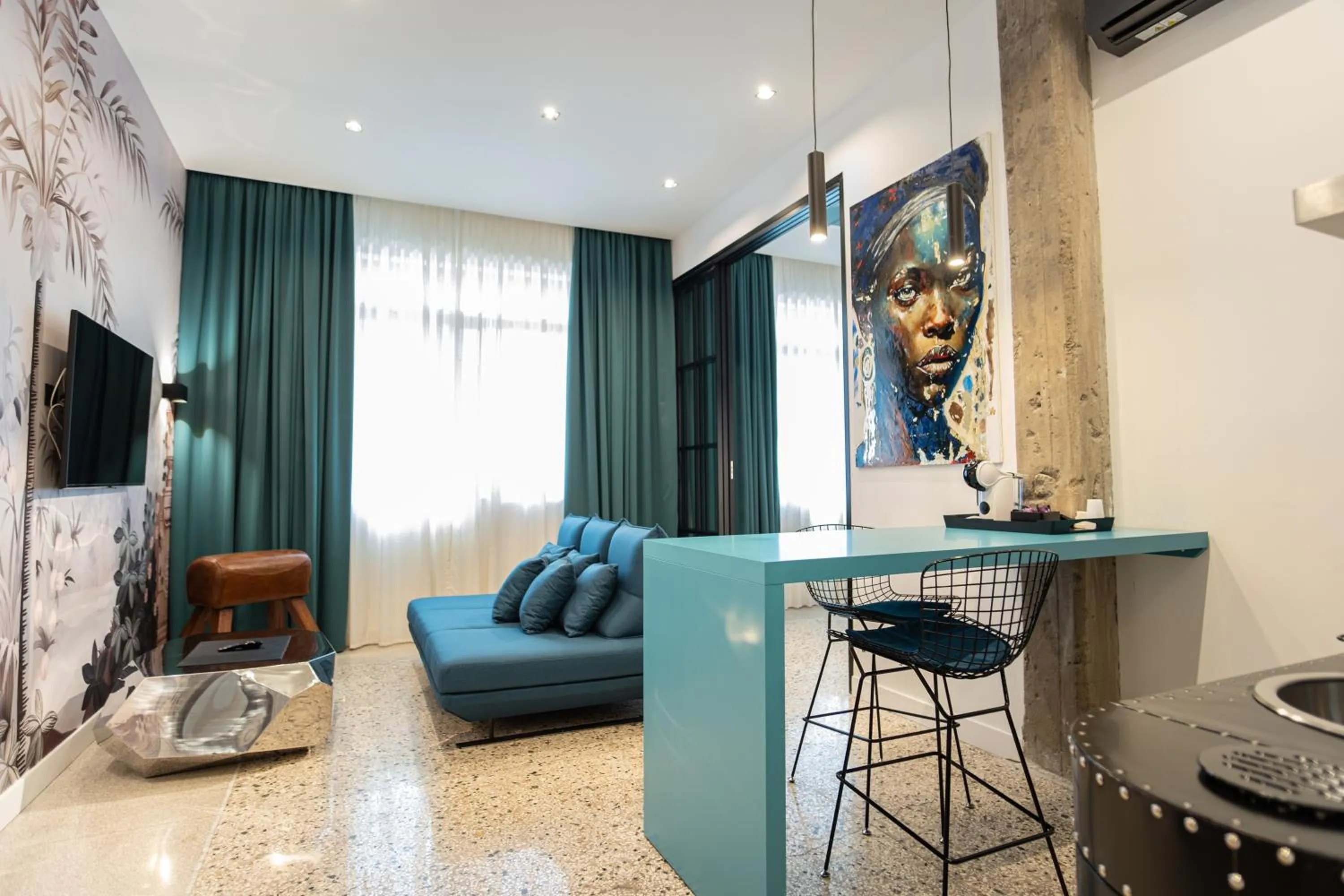 TV and multimedia in Palazzo Sebeto