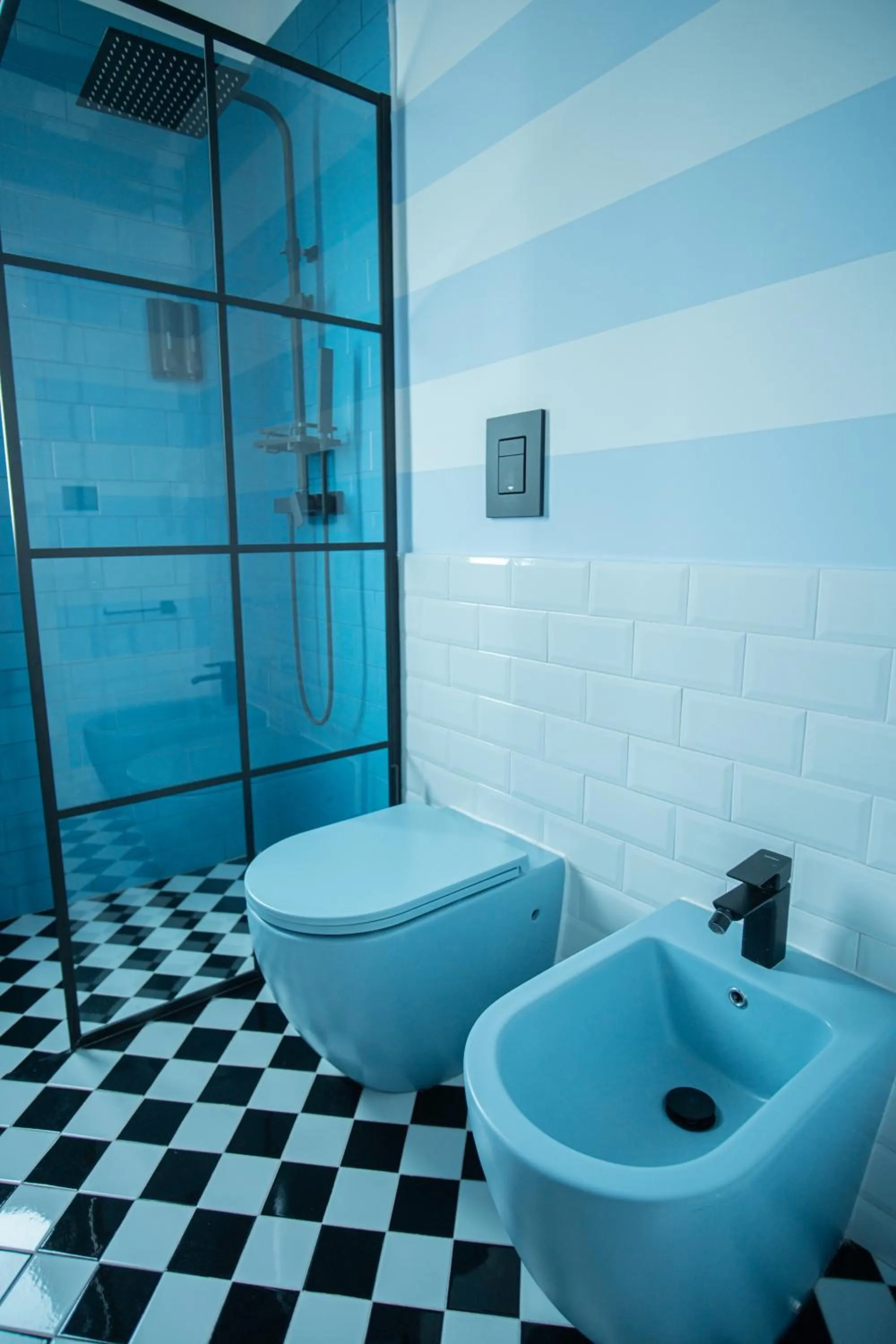 Shower in Palazzo Sebeto