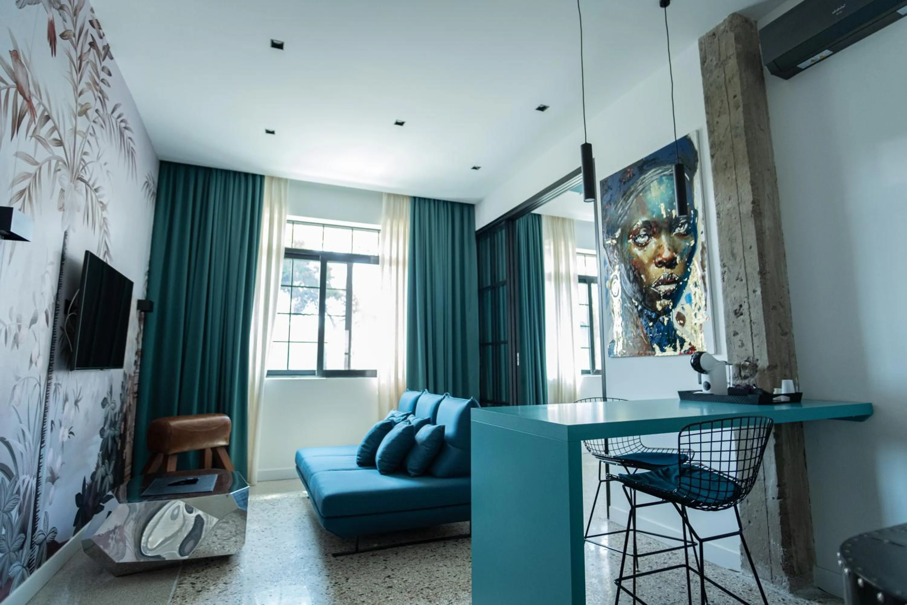 TV and multimedia in Palazzo Sebeto