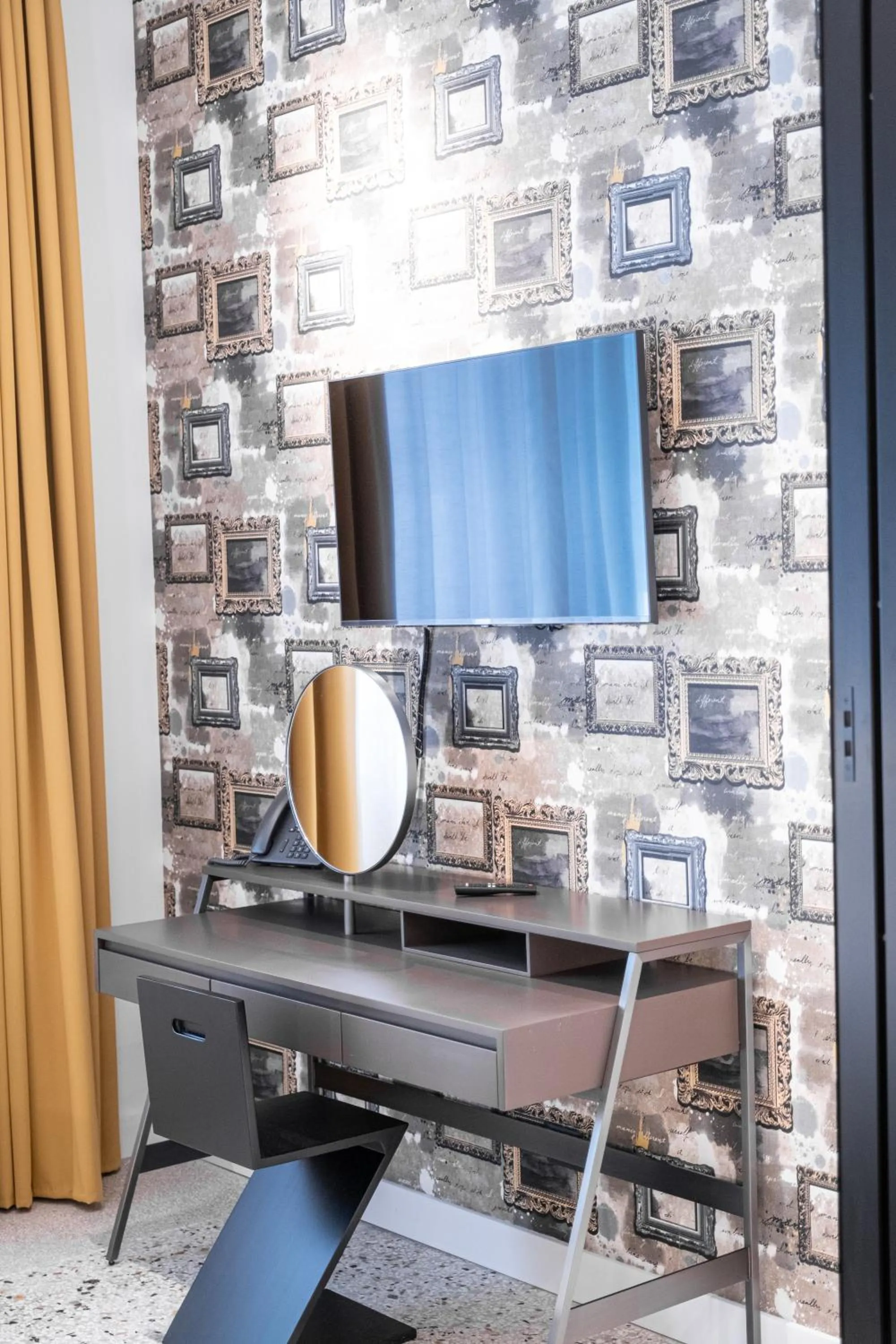 TV and multimedia in Palazzo Sebeto