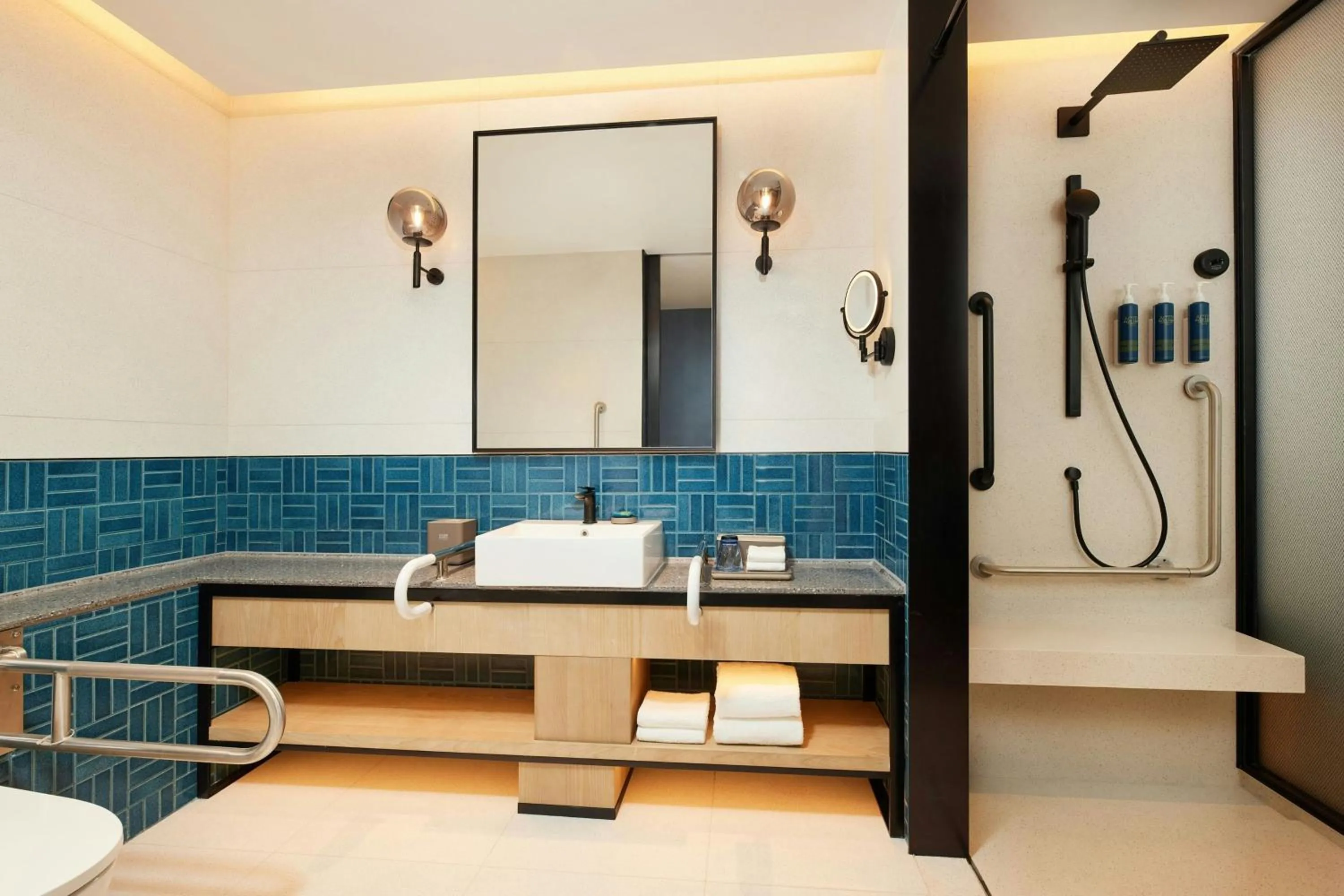 Bathroom in Four Points by Sheraton Shanghai International Tourism and Resorts Zone