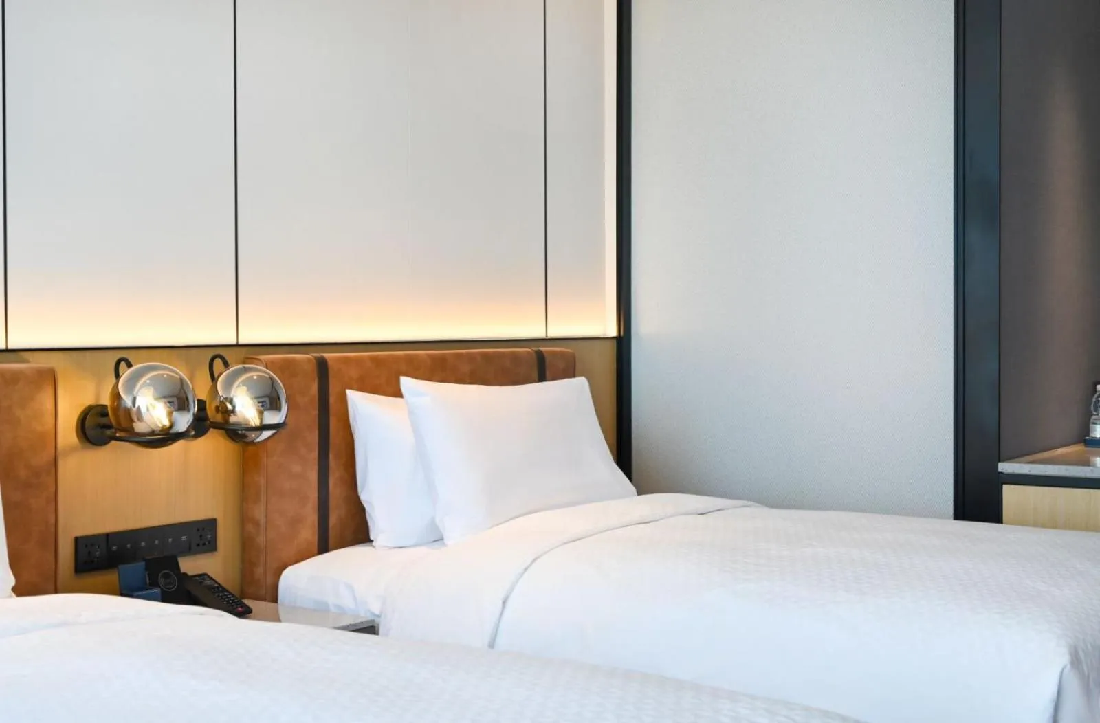 Photo of the whole room, Bed in Four Points by Sheraton Qingdao, Chengyang East