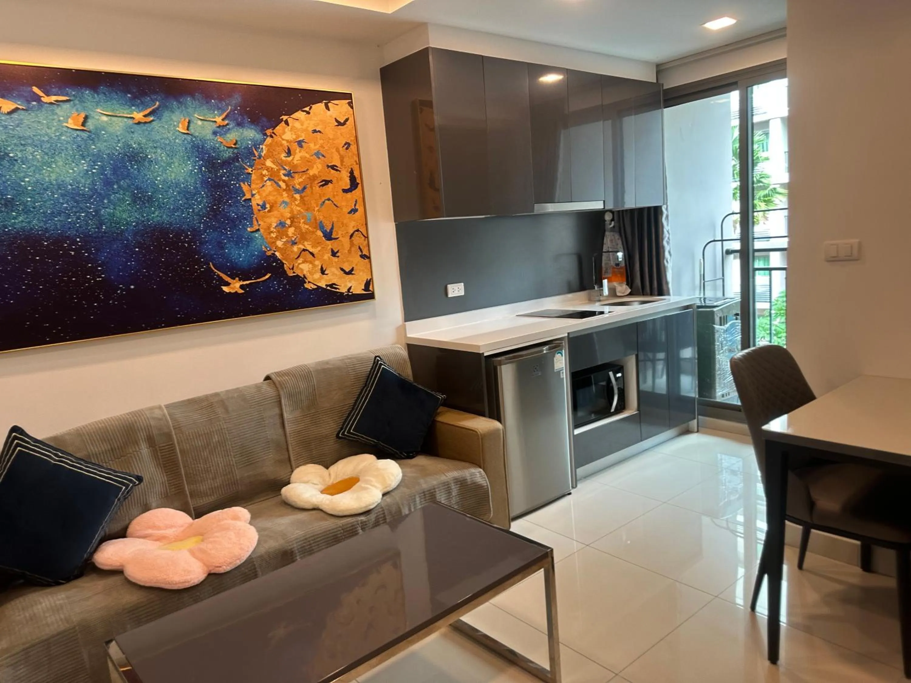 Arcadia beach continental