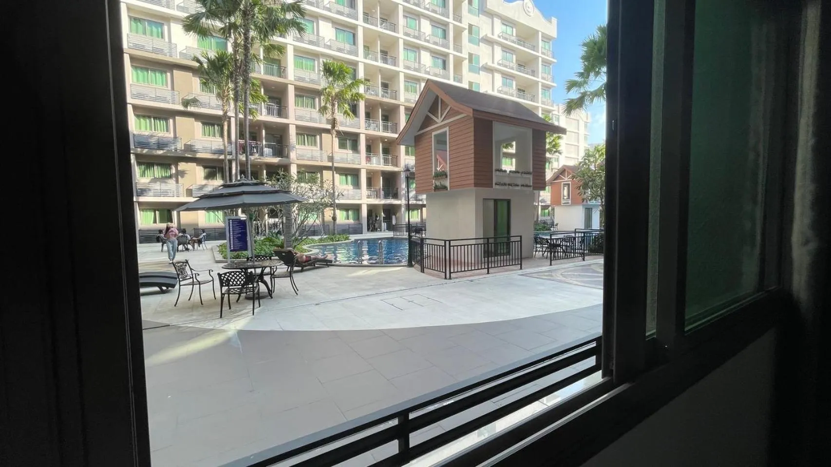 Property building in Arcadia beach continental