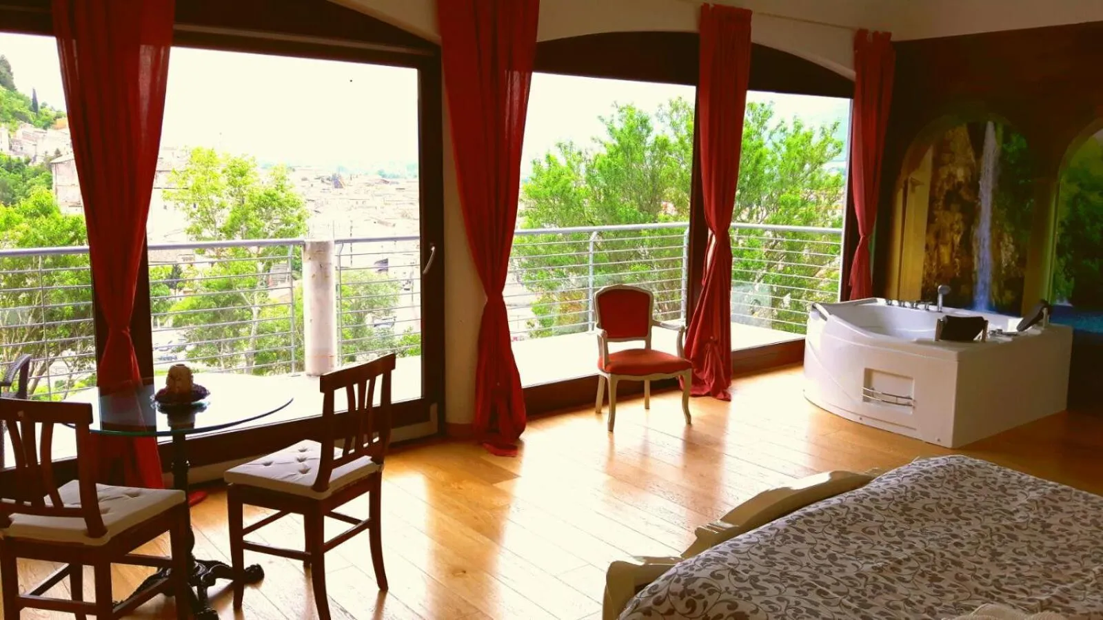 Day, Bed in BellaVista