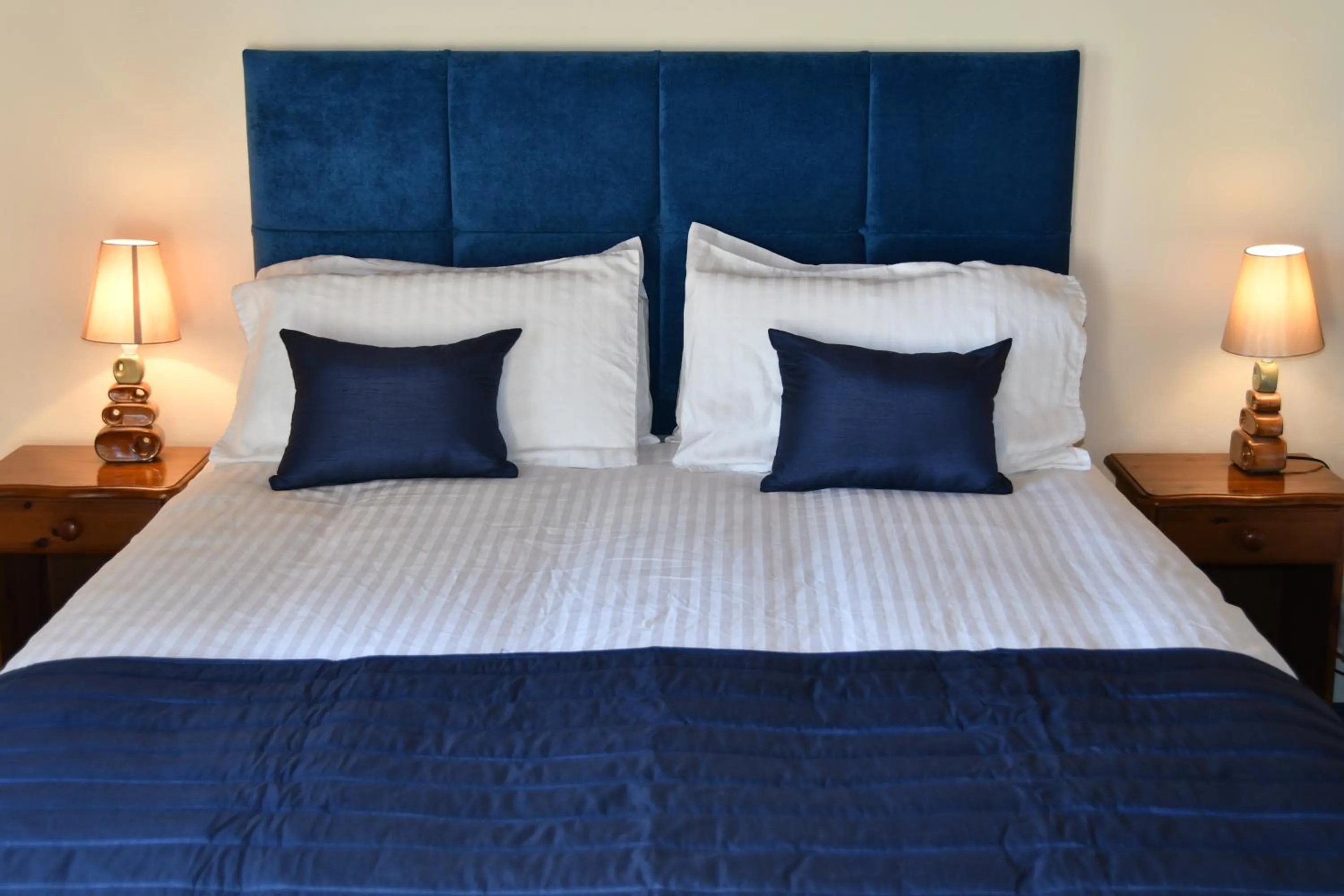 Forge Motel & Firehouse Restaurant