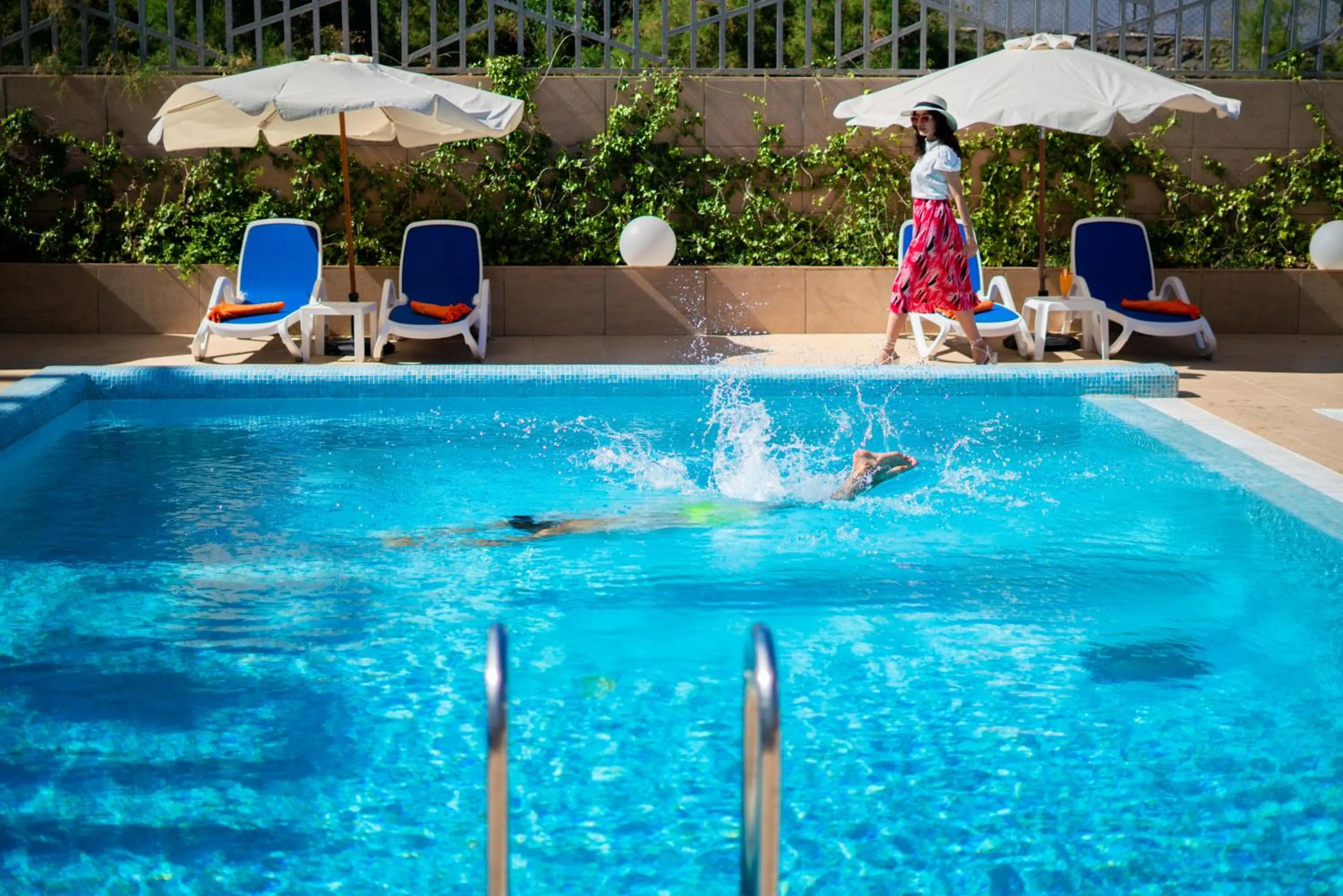Swimming pool in Hôtel Tamuda Beach