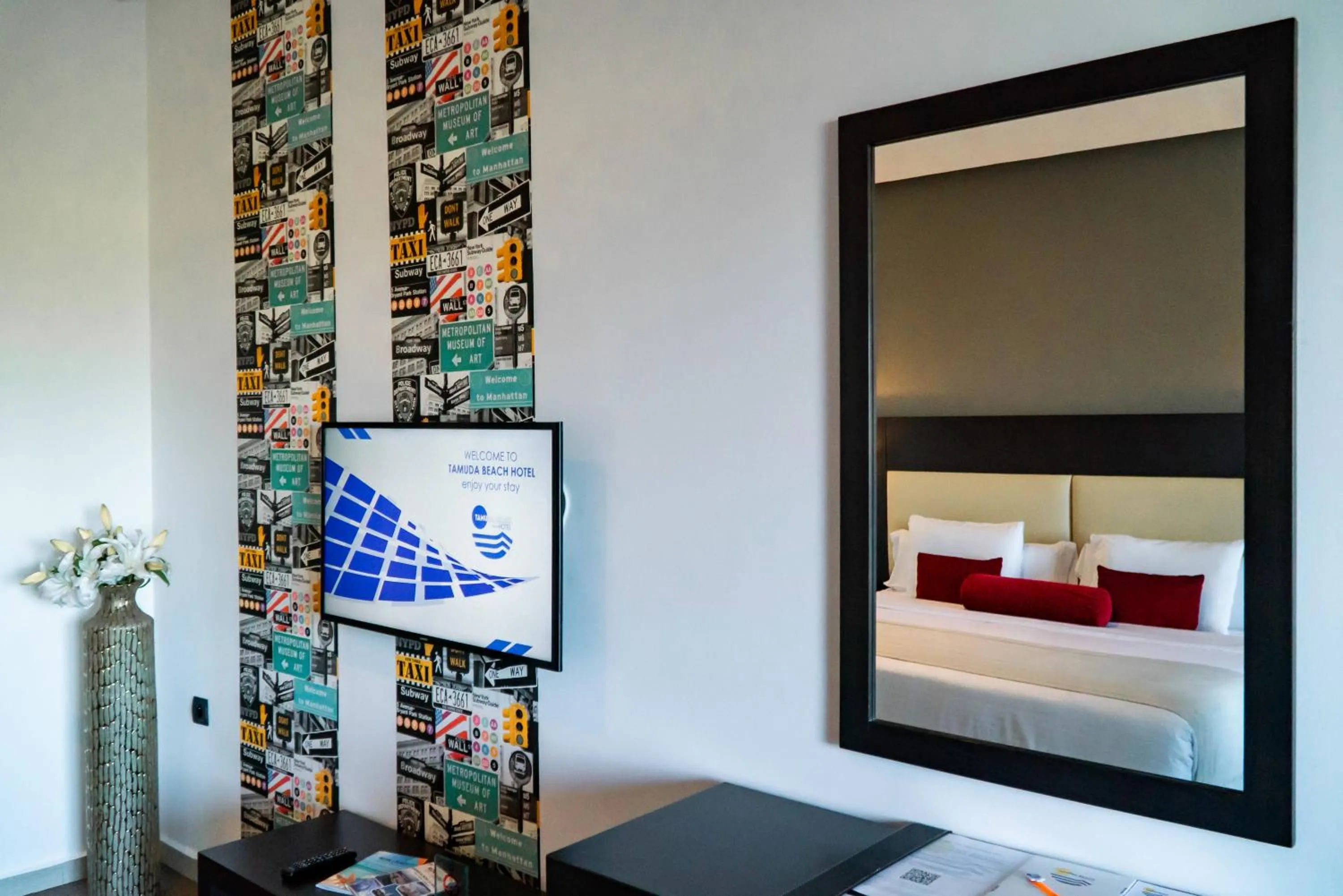 TV and multimedia, Bed in Hôtel Tamuda Beach