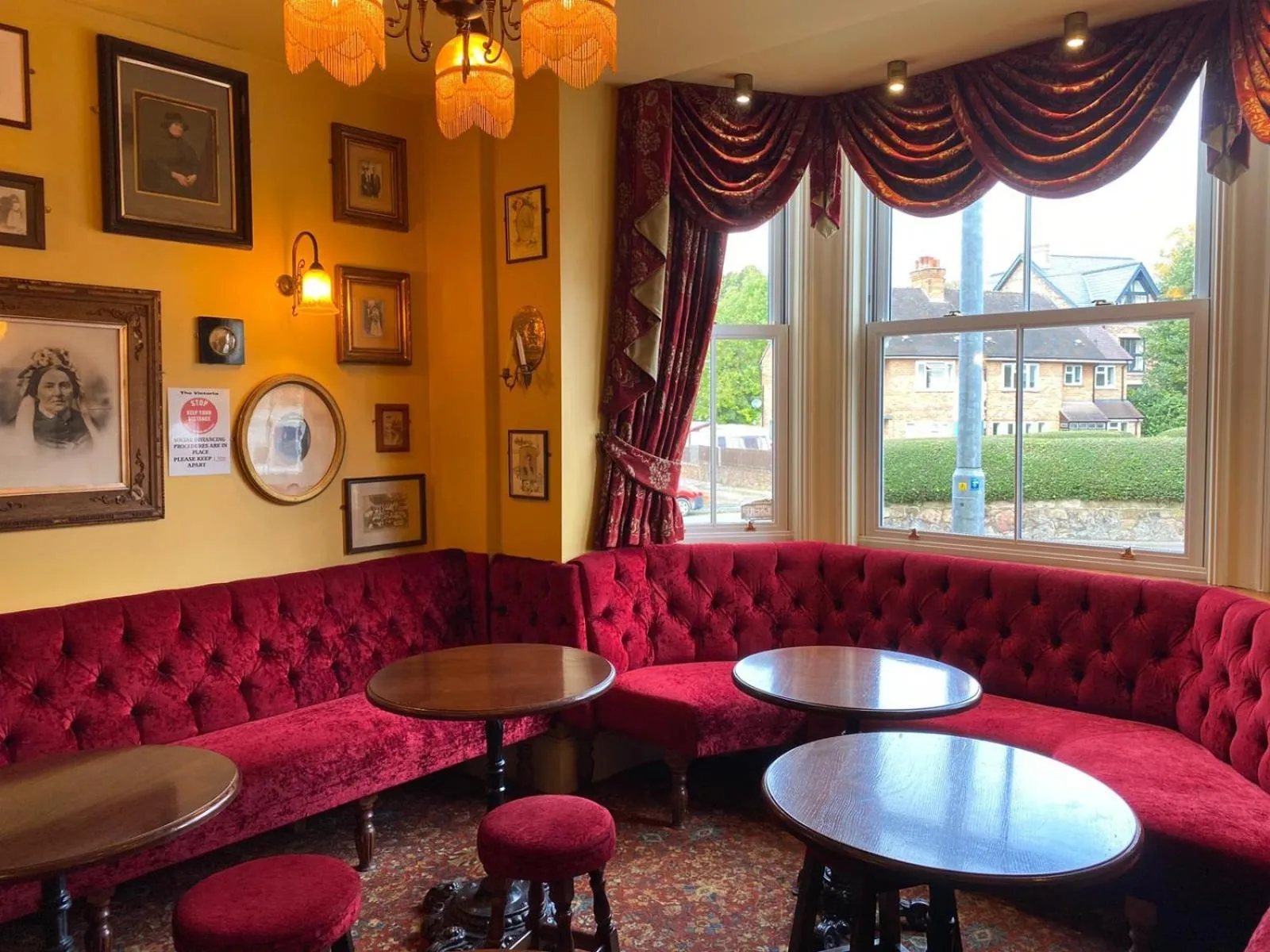 Lounge or bar in The Victoria