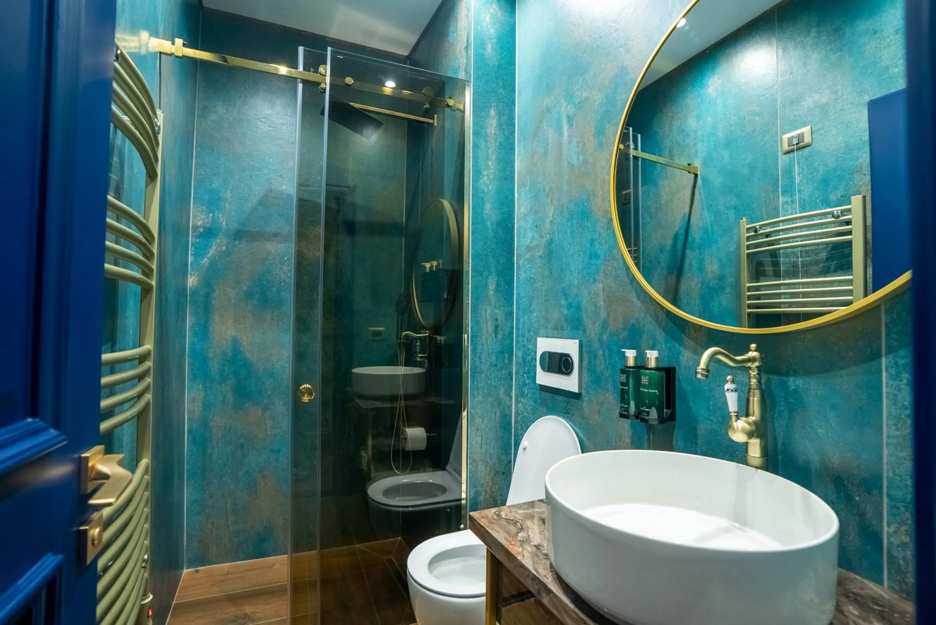 Shower in Castle Boutique Hotel