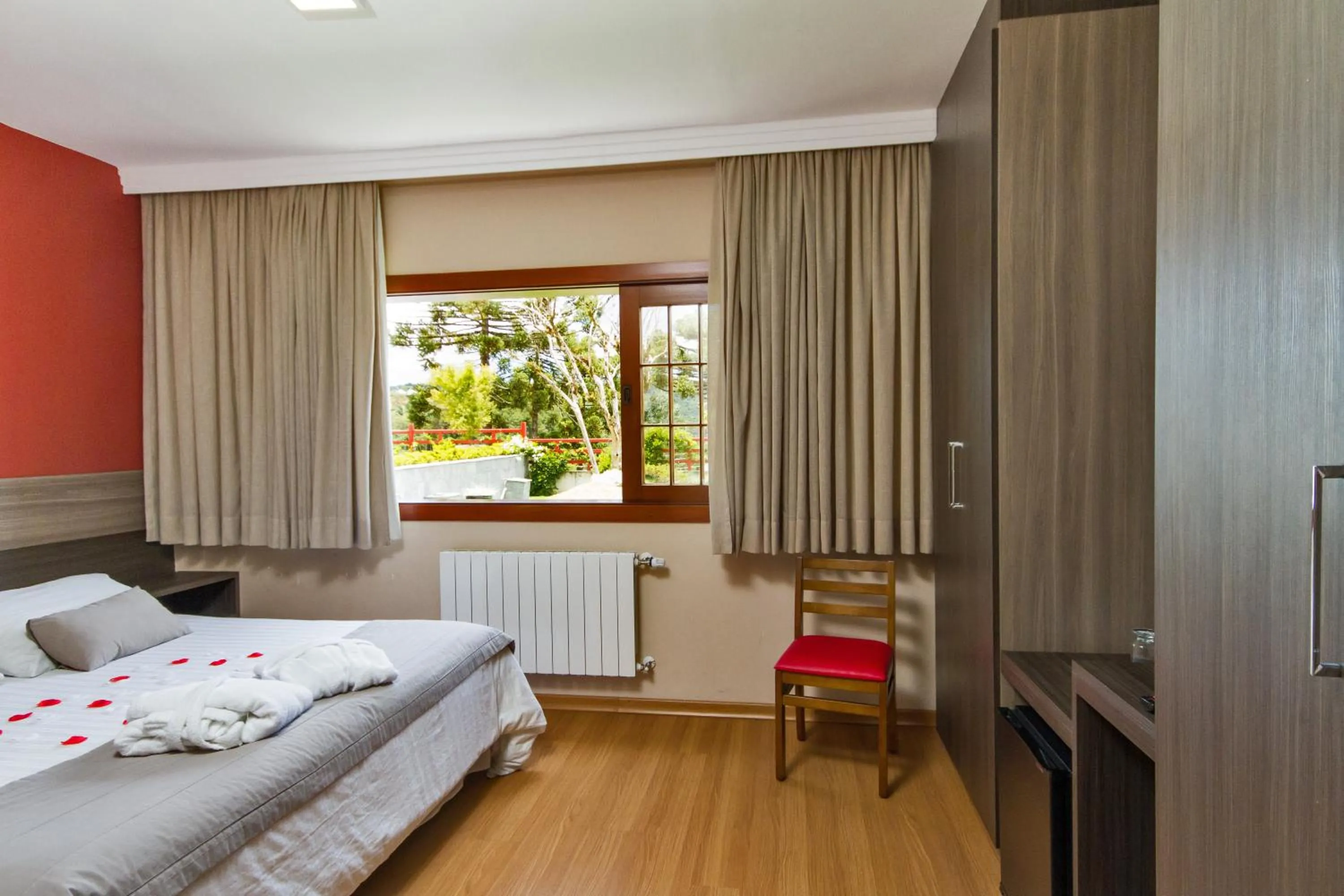 Photo of the whole room, Bed in Matsubara Pousada