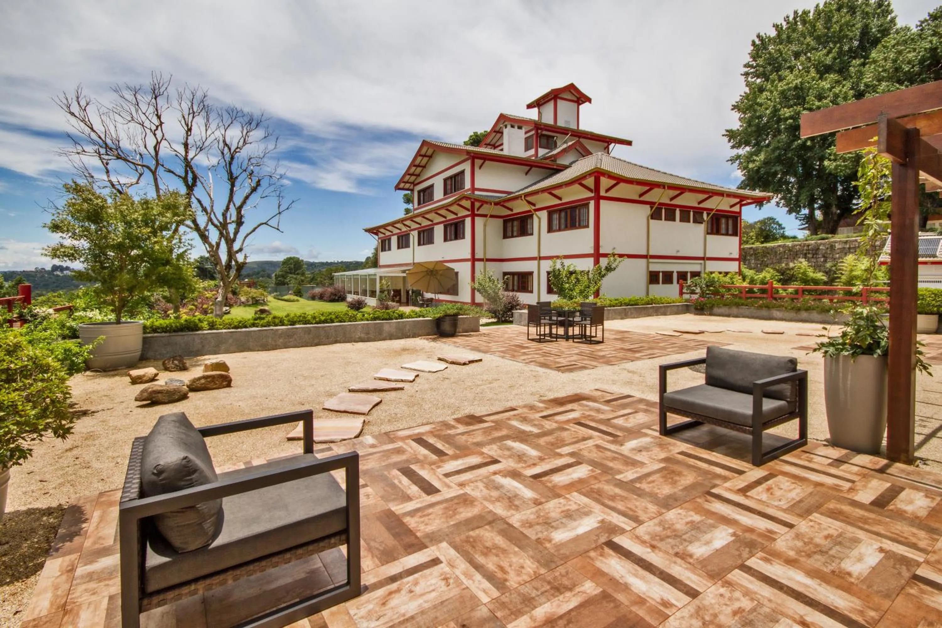 Facade/entrance in Matsubara Pousada