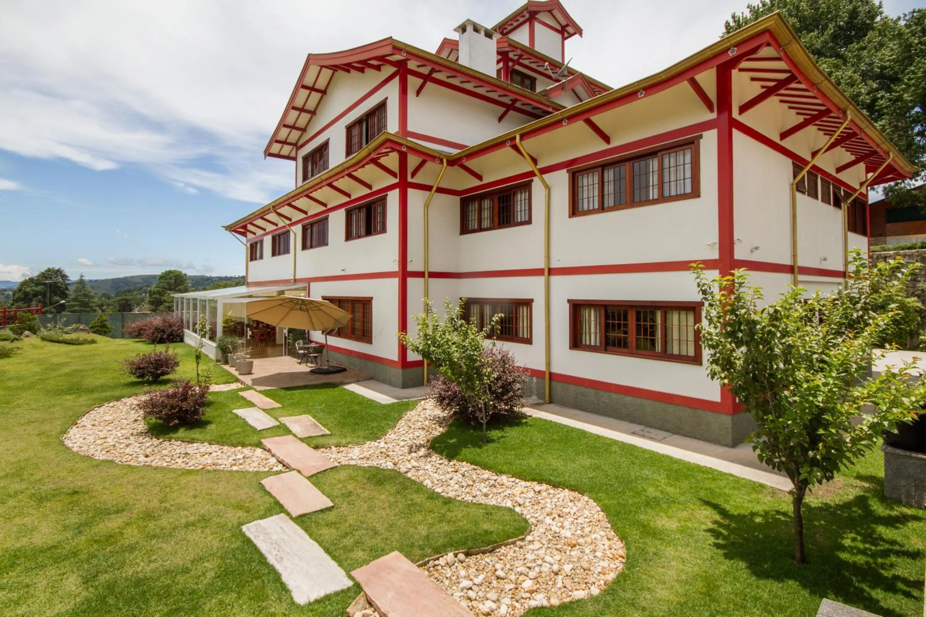 Property building in Matsubara Pousada