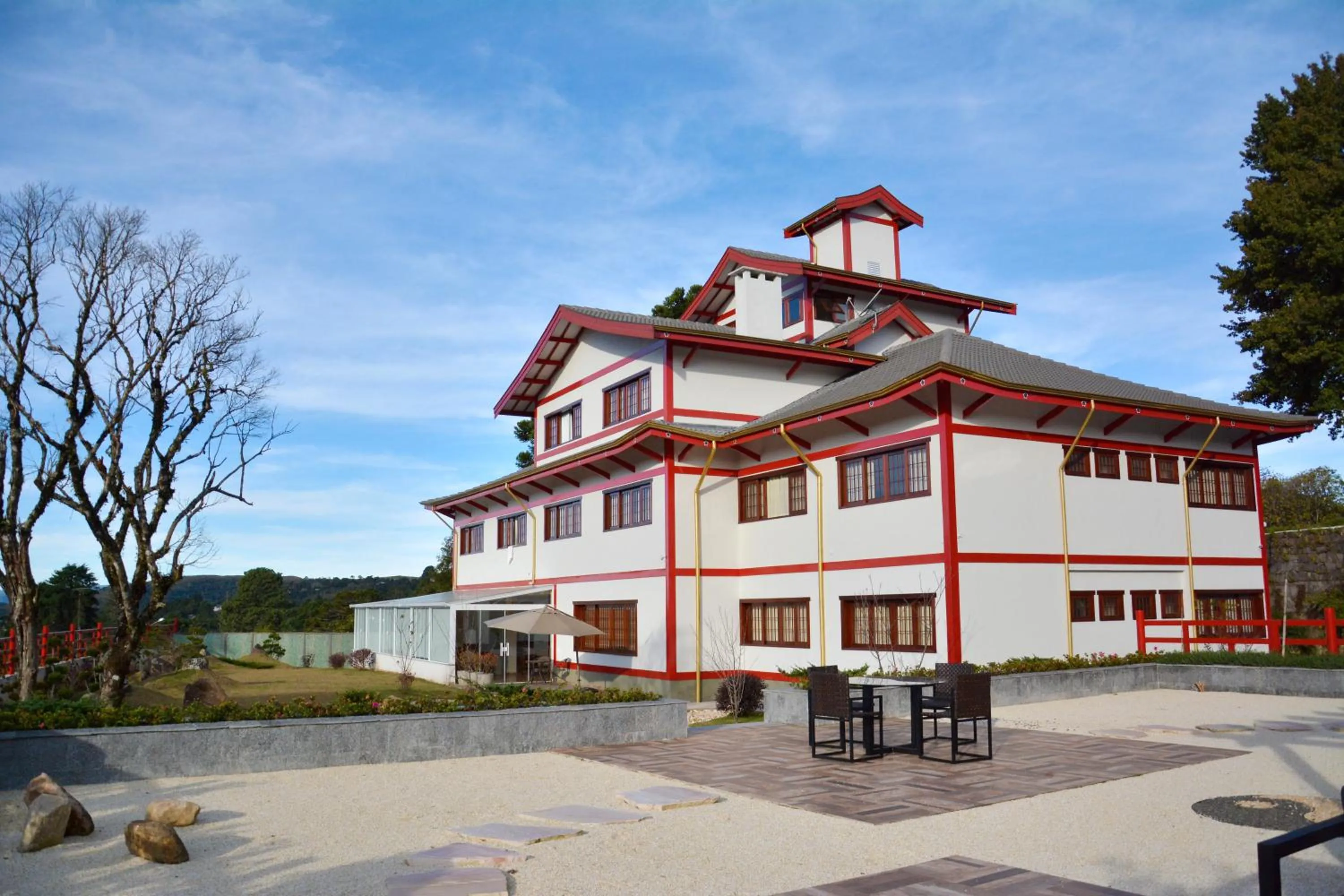 Facade/entrance in Matsubara Pousada