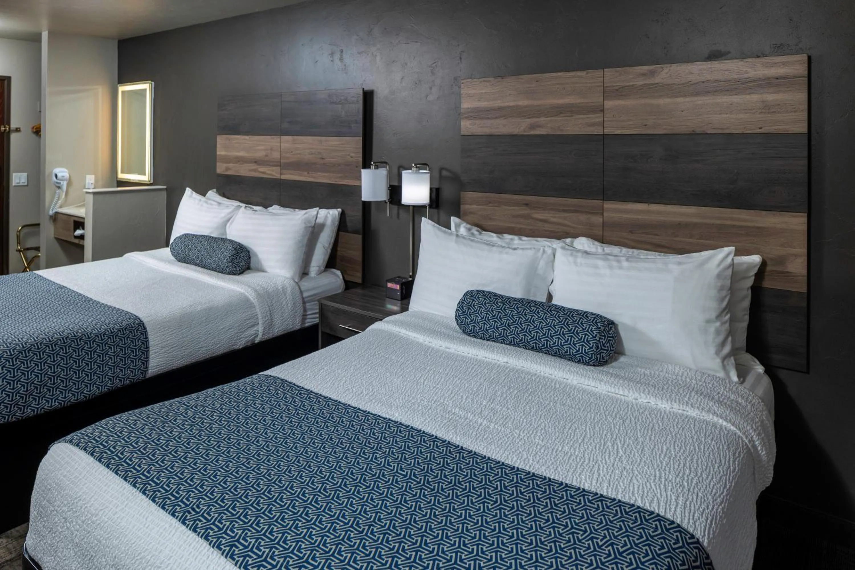 Bed in Hotel J Green Bay