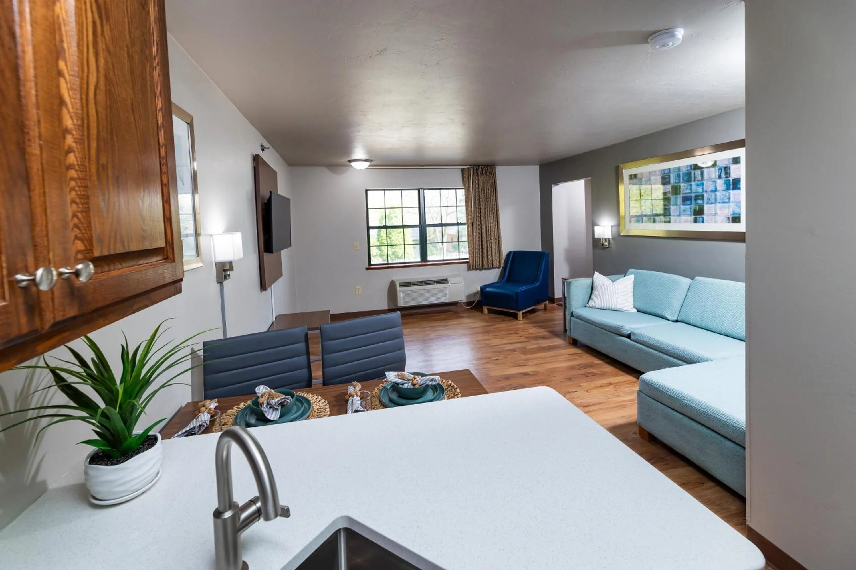 Living room in Extended Stay Airport