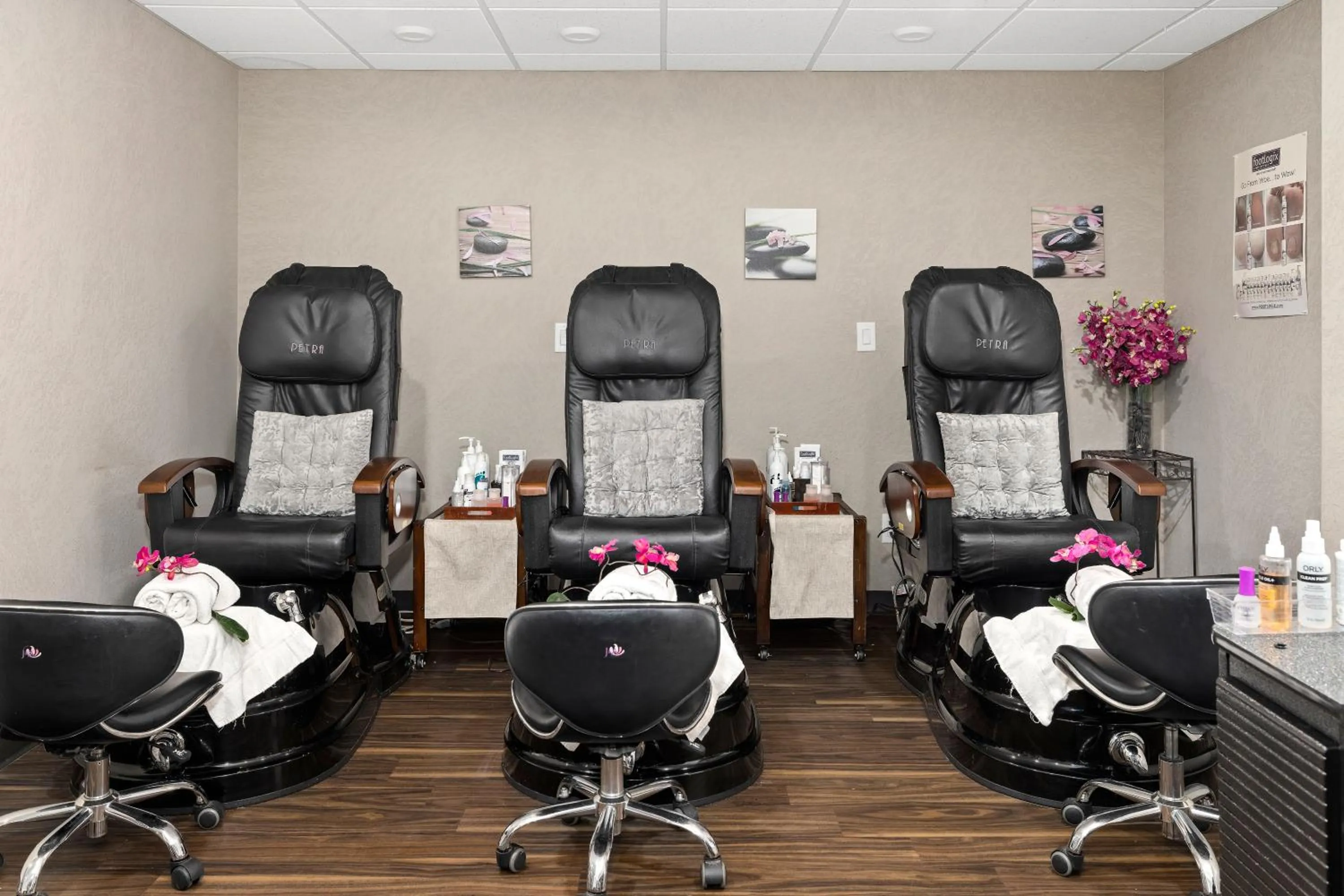 Spa and wellness centre/facilities in Home Inn & Suites Saskatoon South