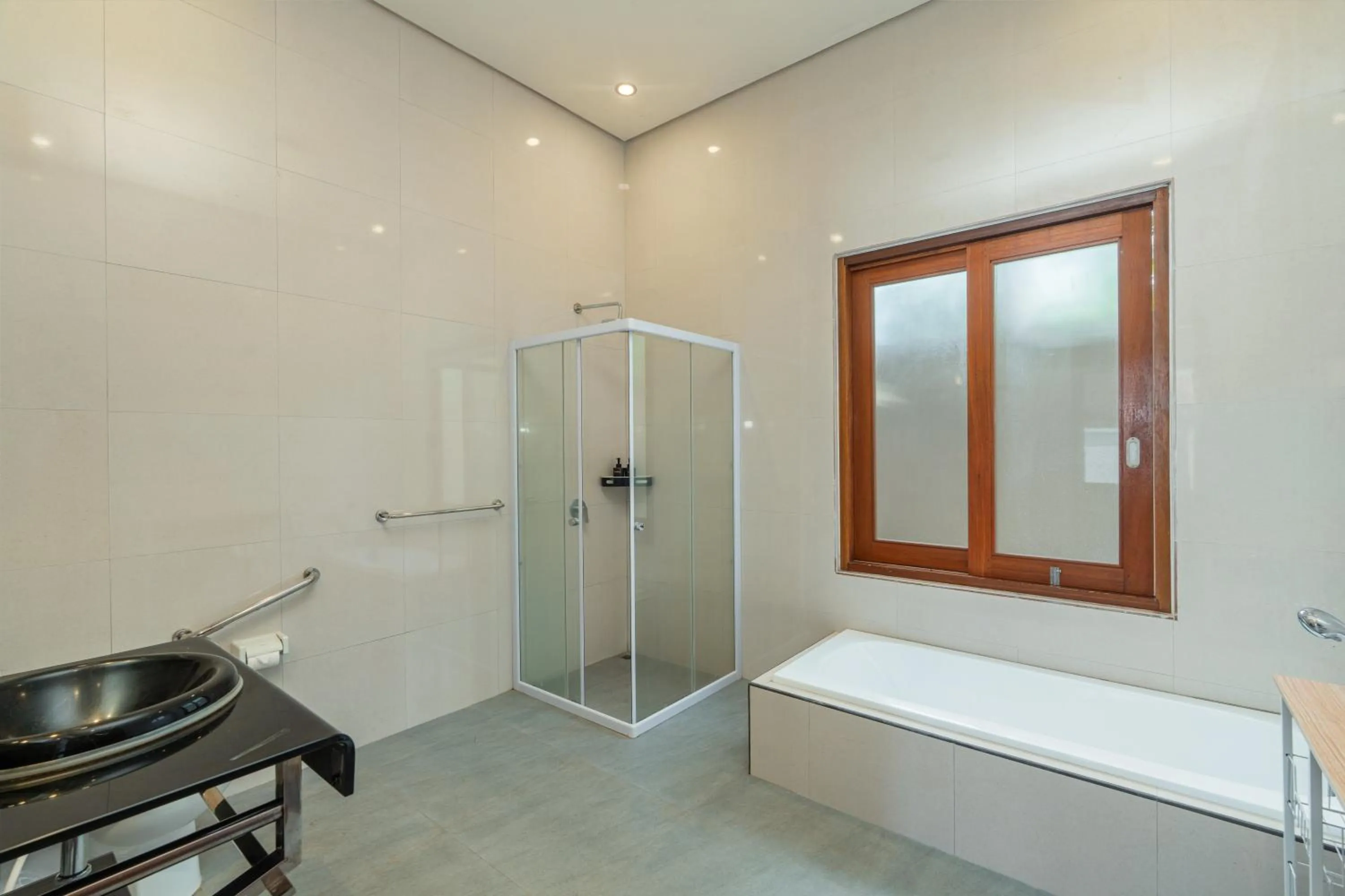 Shower in The Lingga Villas Ubud