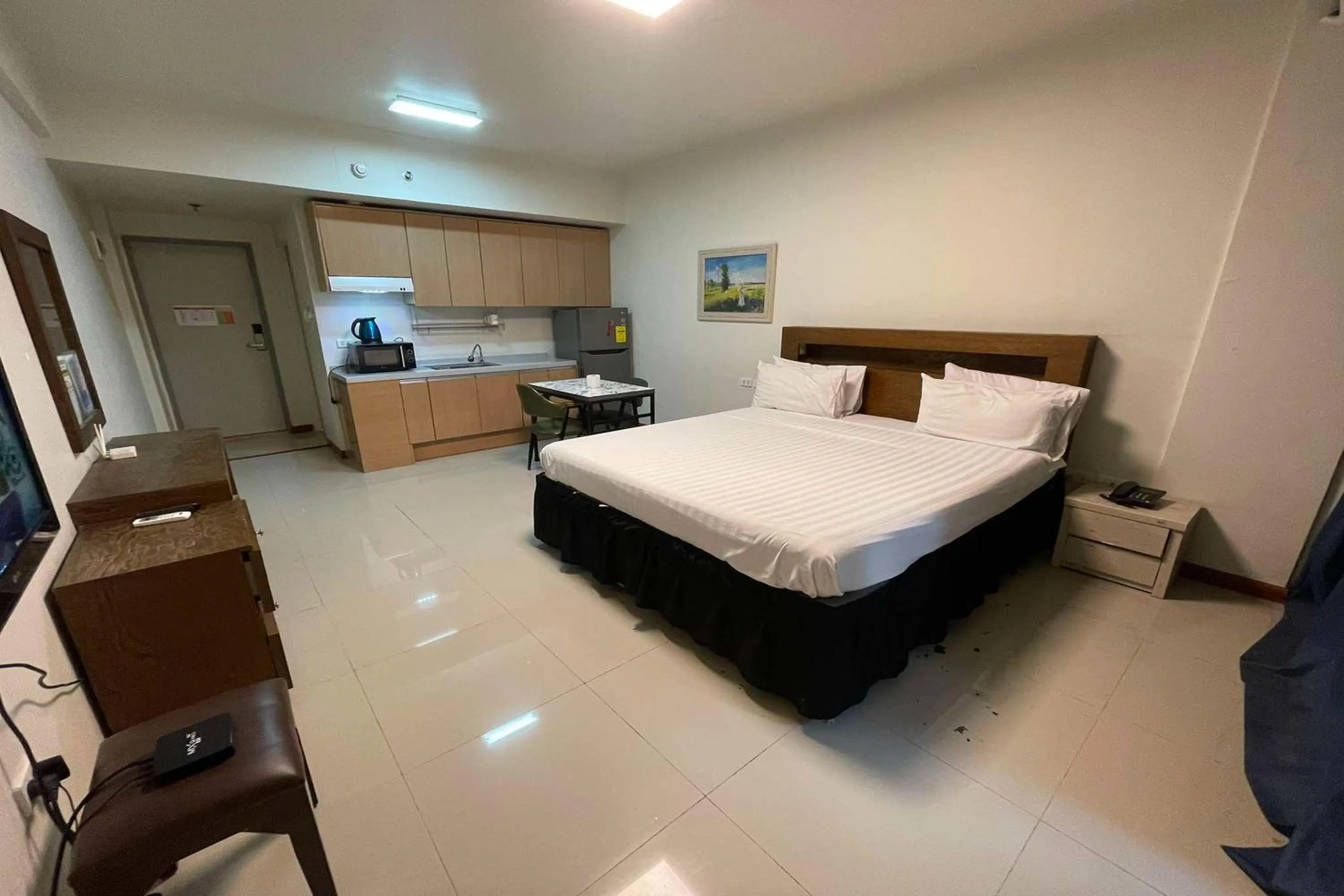 Bed in Aimor Condotel