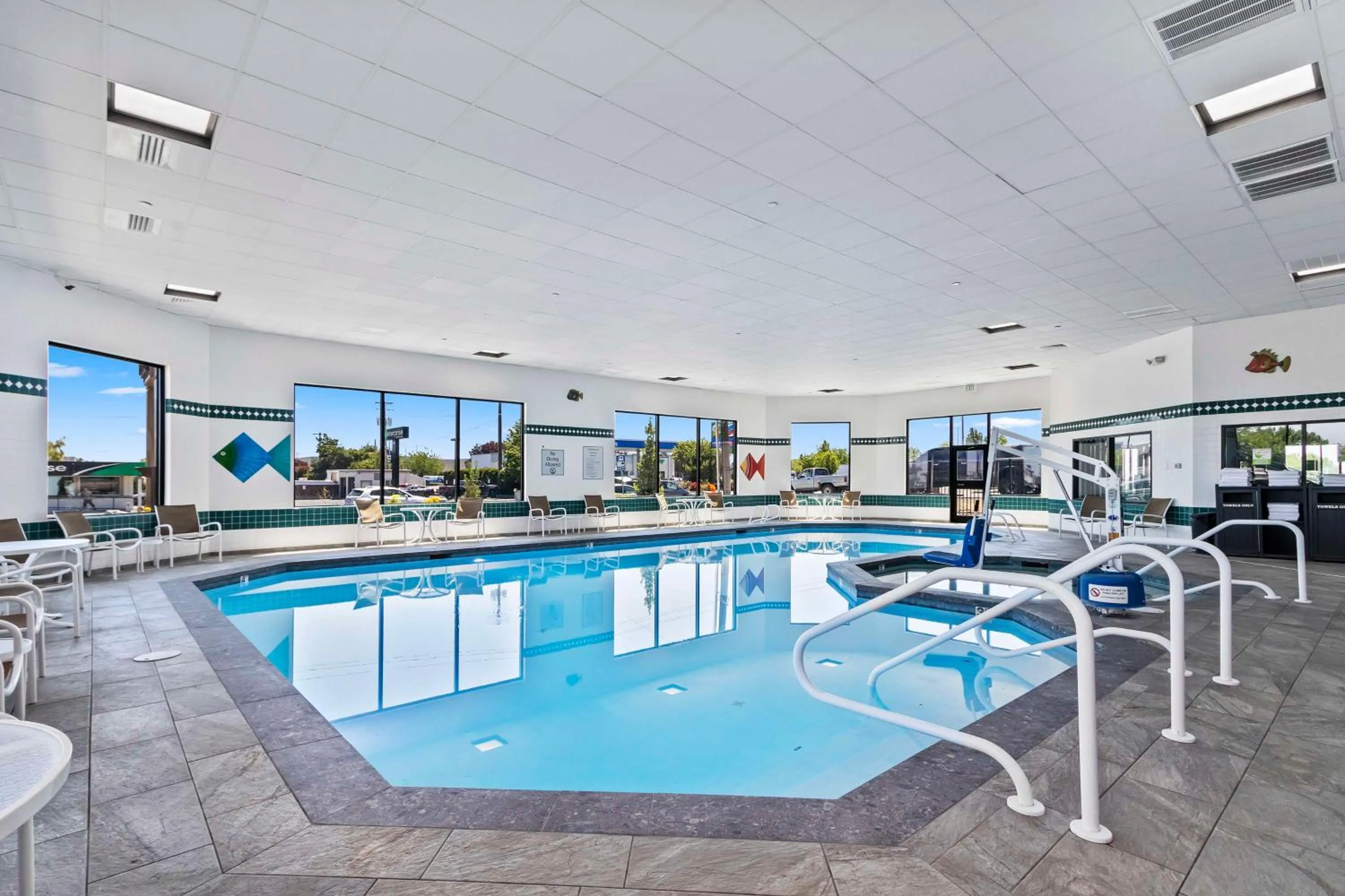 Pool view in Best Western Plus Twin Falls Hotel