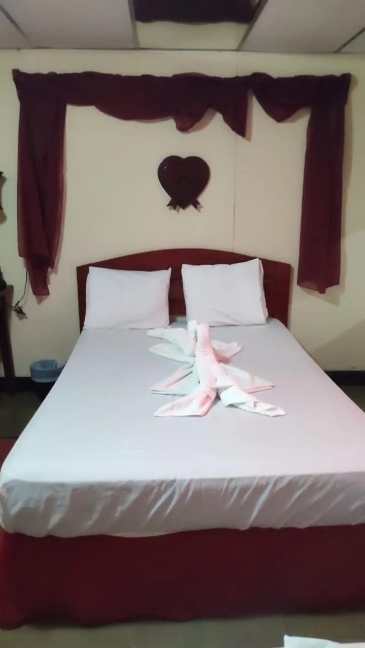 wedding, Bed in Hotel Noches Sureñas / Southern Nights Nicaragua