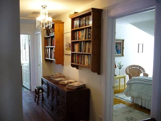 Library in 1842 Bed & Breakfast